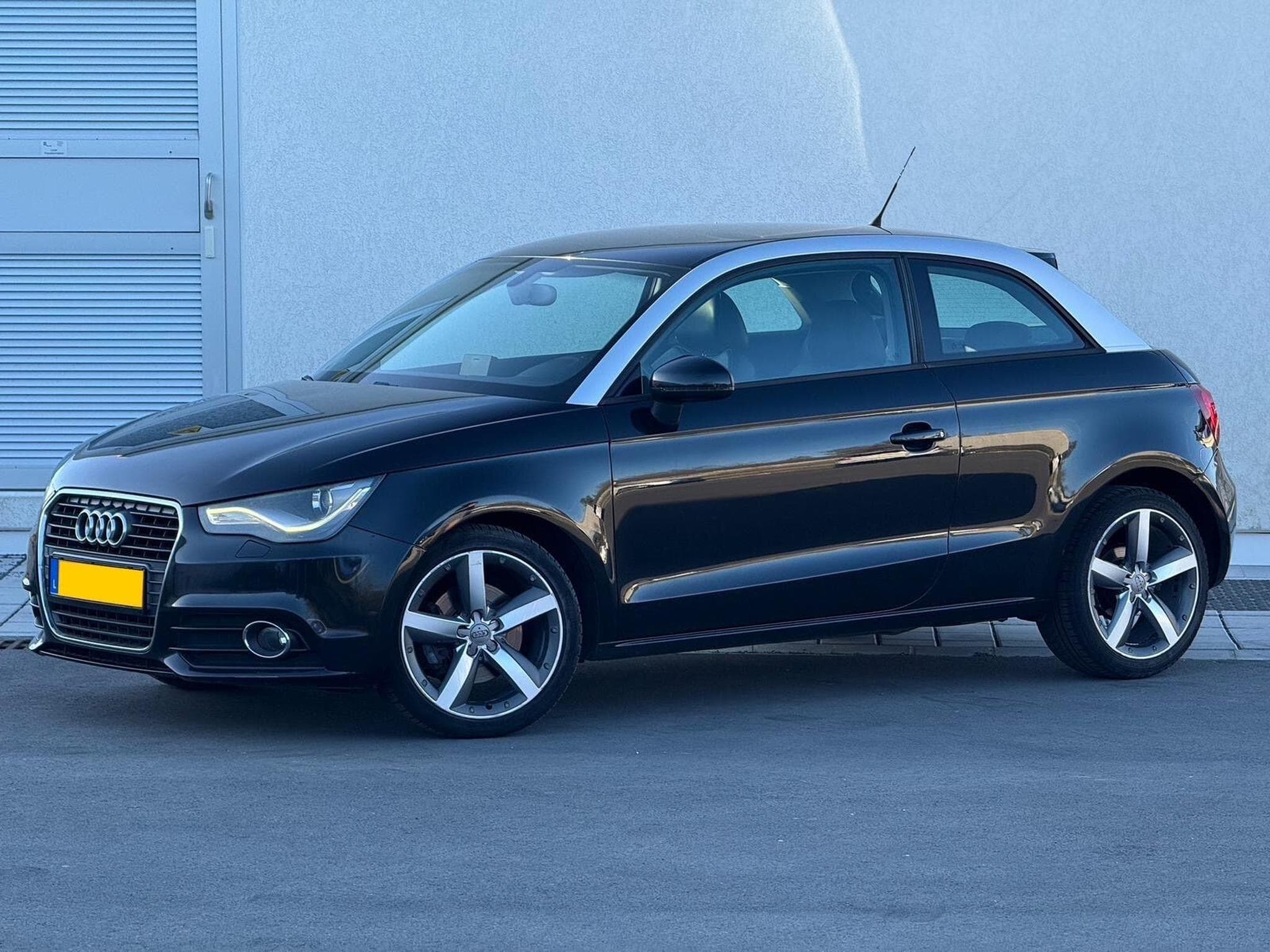 Audi A1 1.6 TDI (2011) - Photo 1