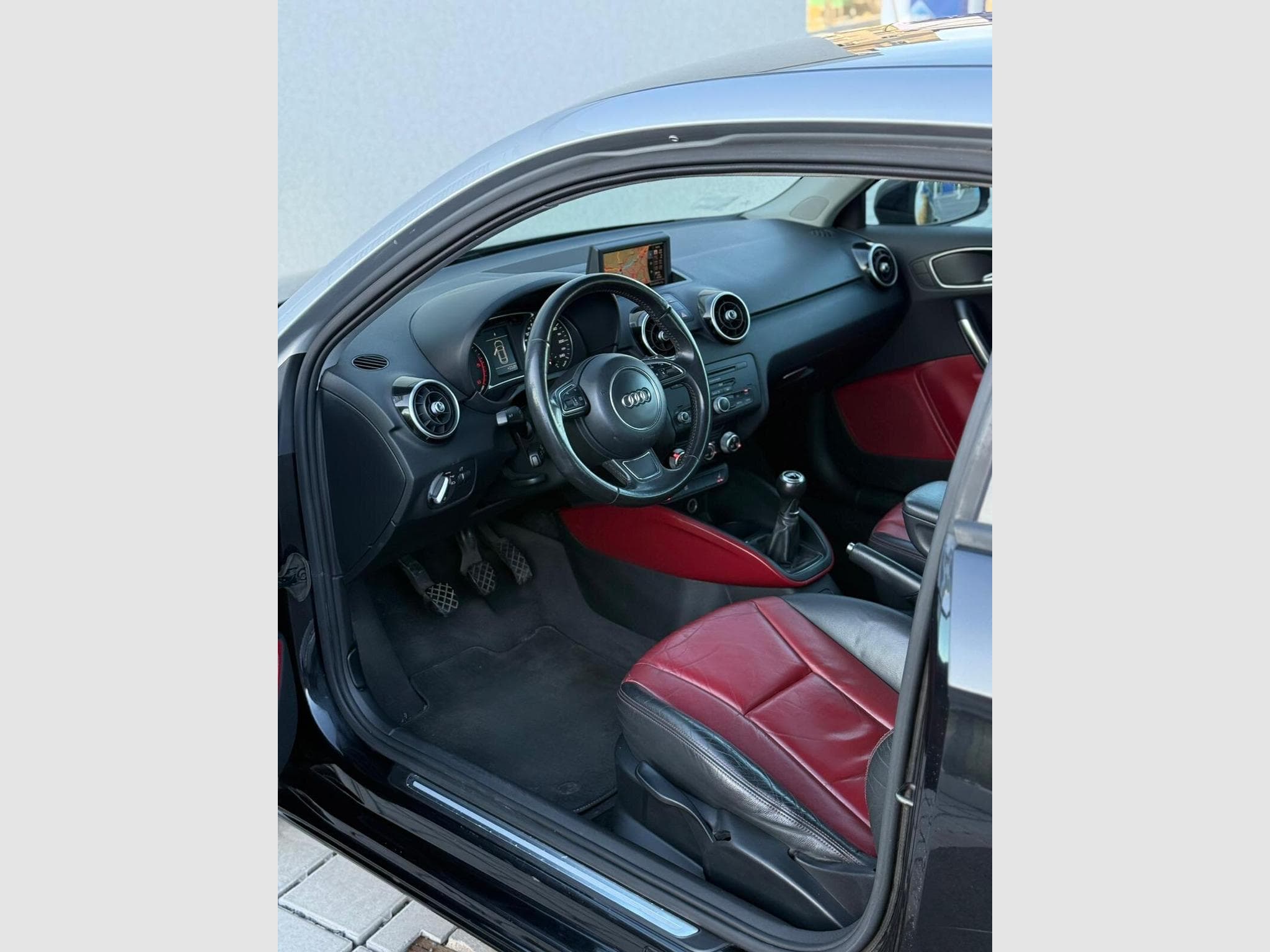 Audi A1 1.6 TDI (2011) - Photo 7