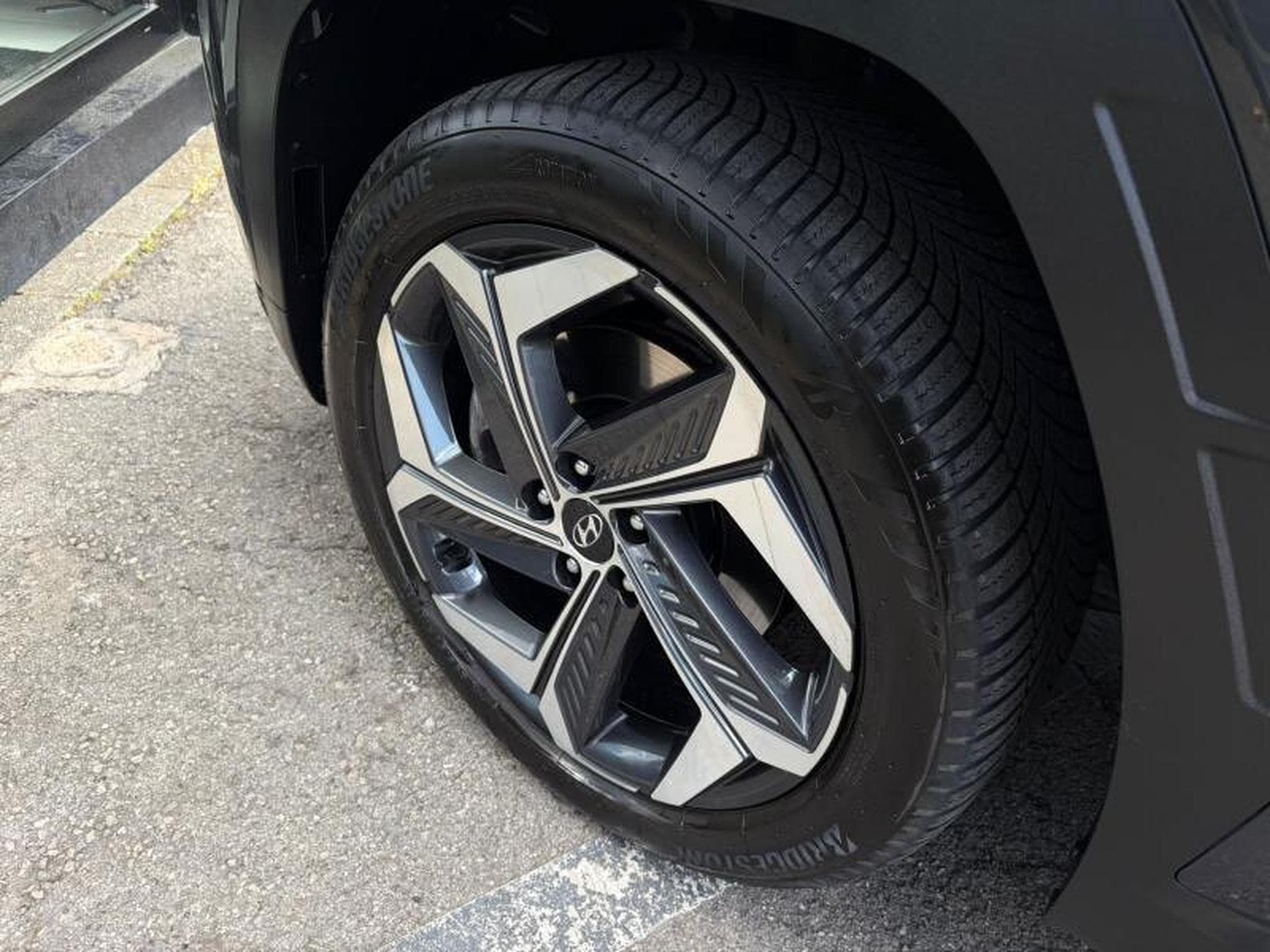 Hyundai Tucson IX35 1.6L 150CV (2022) - Photo 15