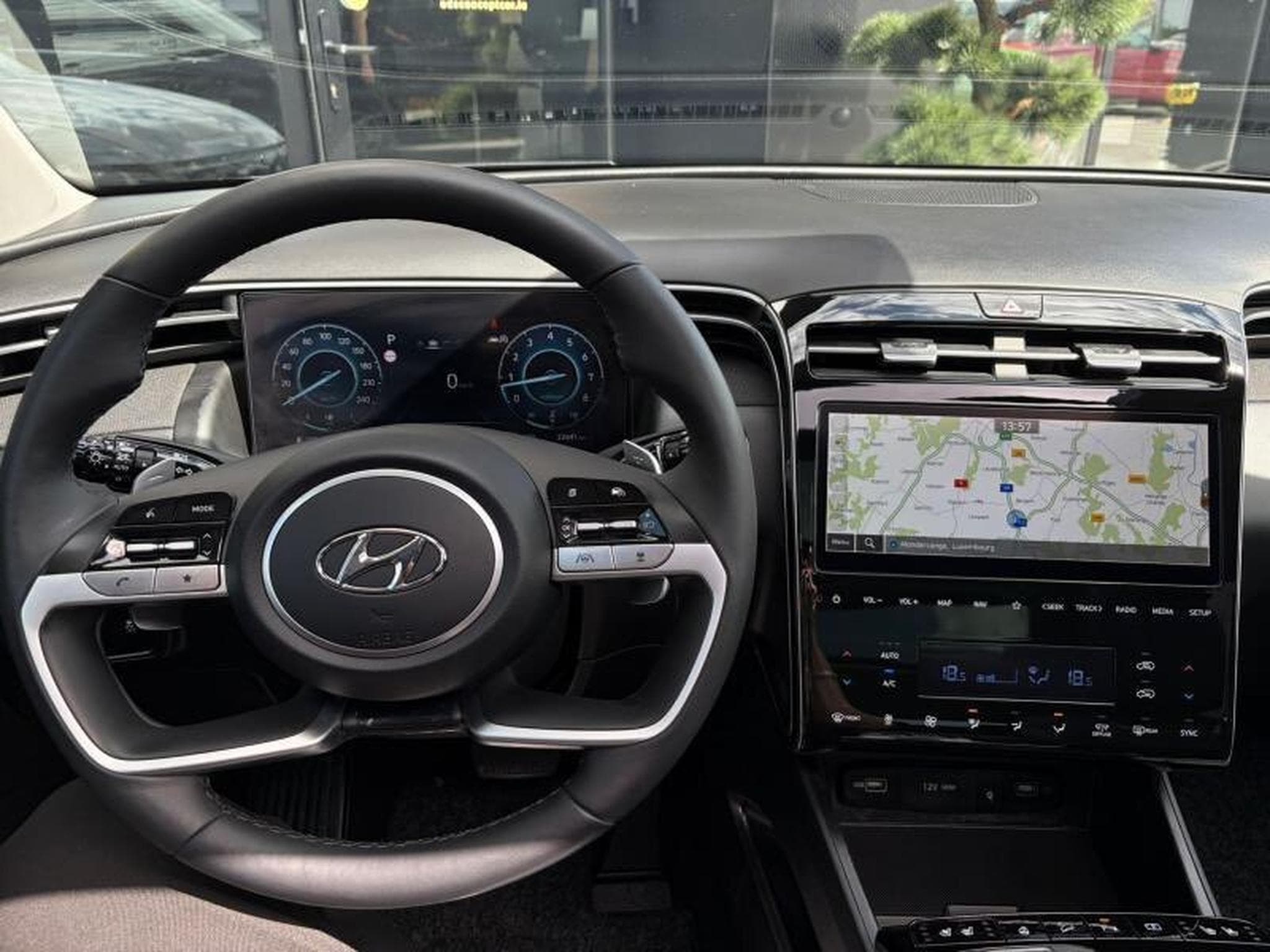 Hyundai Tucson IX35 1.6L 150CV (2022) - Photo 4