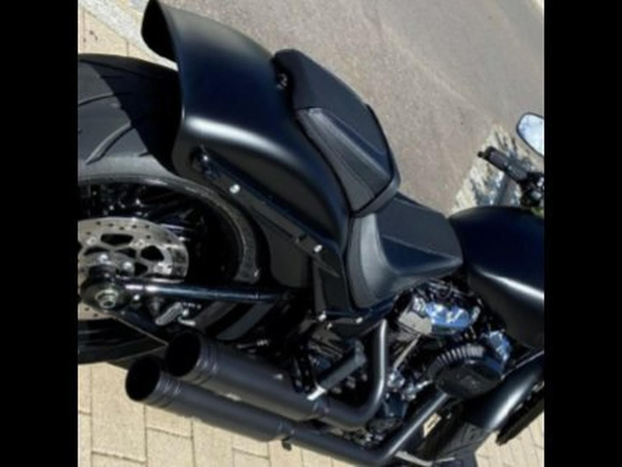 Harley-Davidson Softail Breakout 114 (2021) - Foto 3