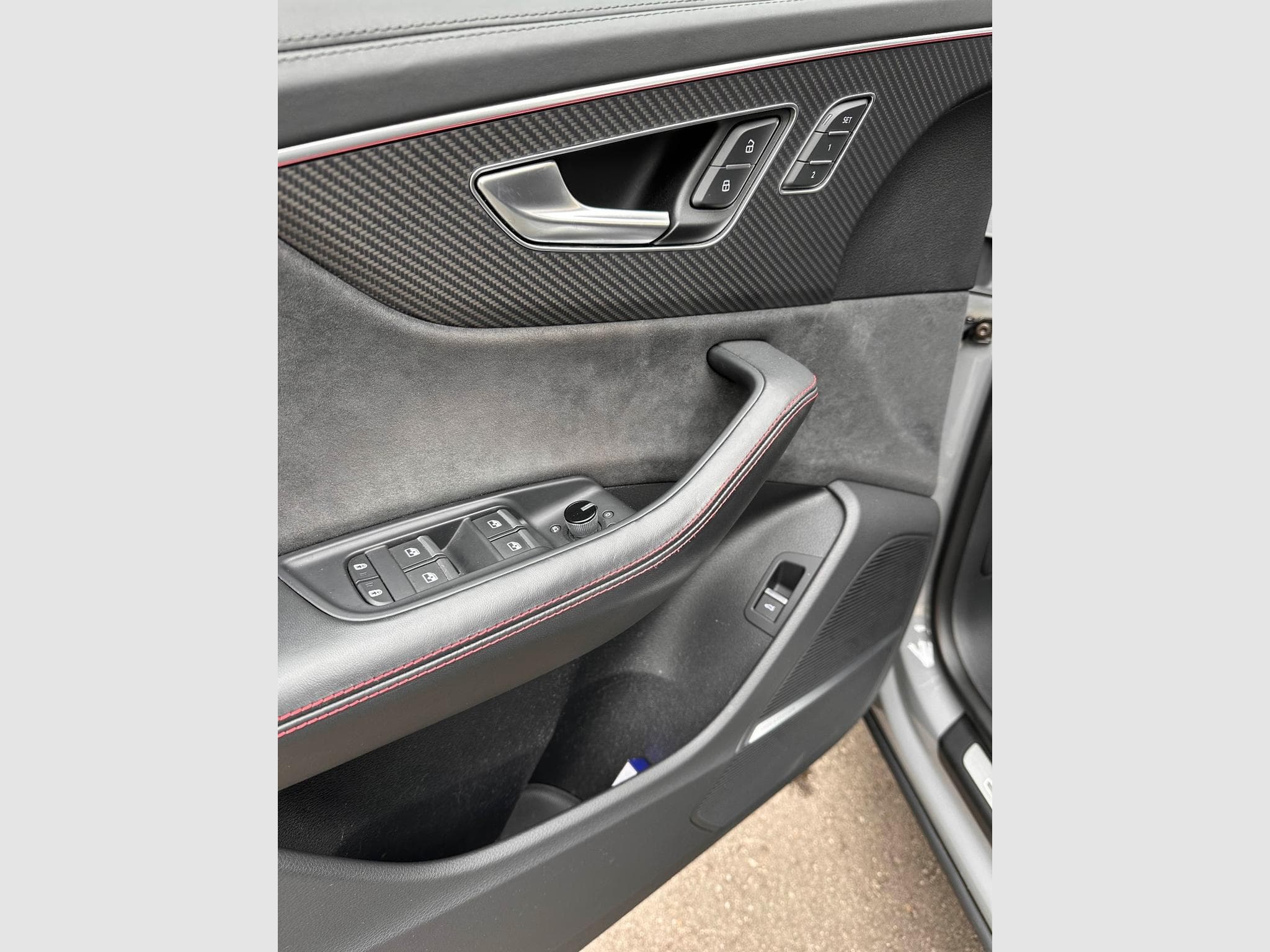 Audi RSQ8 Audi RSQ8 600 Pack Carbone (2022) - Photo 9