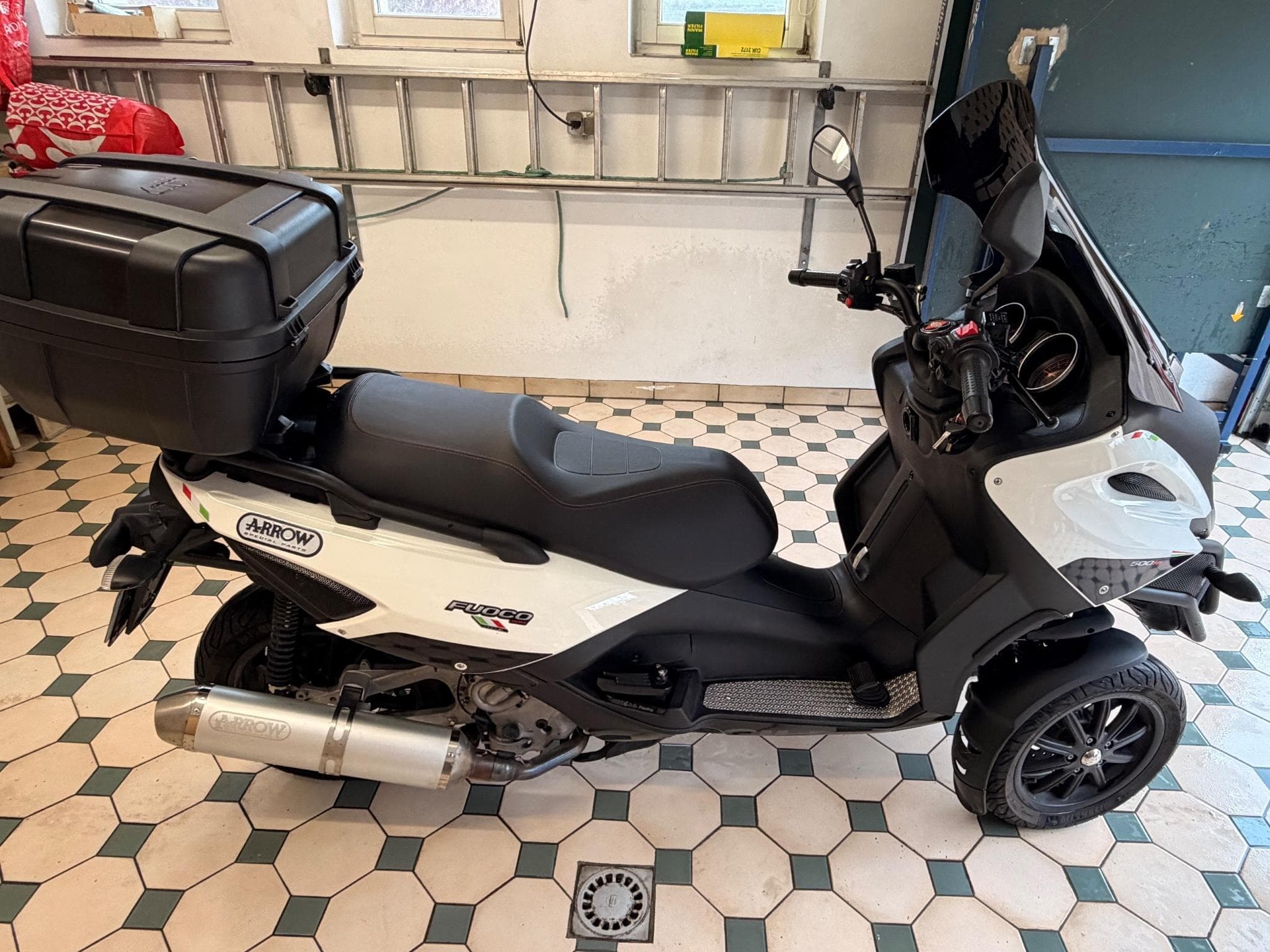 Gilera Fuoco Scooter Dreirad (2016) - Photo 2