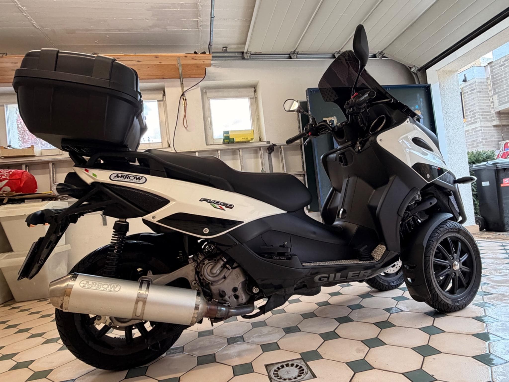 Gilera Fuoco Scooter Dreirad (2016) - Photo 3