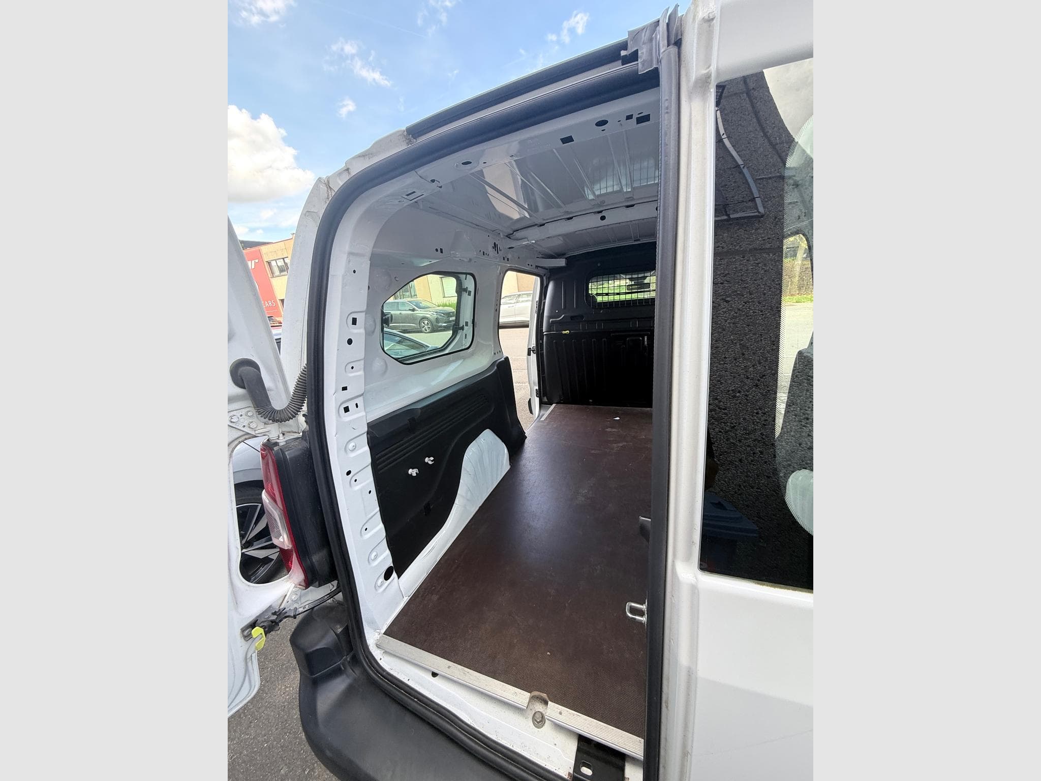 Citroën Berlingo 1,5 HDI 100 PS (2025) - Photo 11