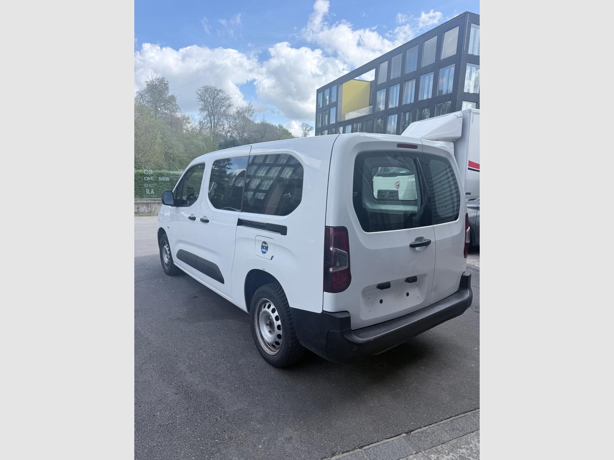 Citroën Berlingo 1,5 HDI 100 PS (2025) - Photo 4