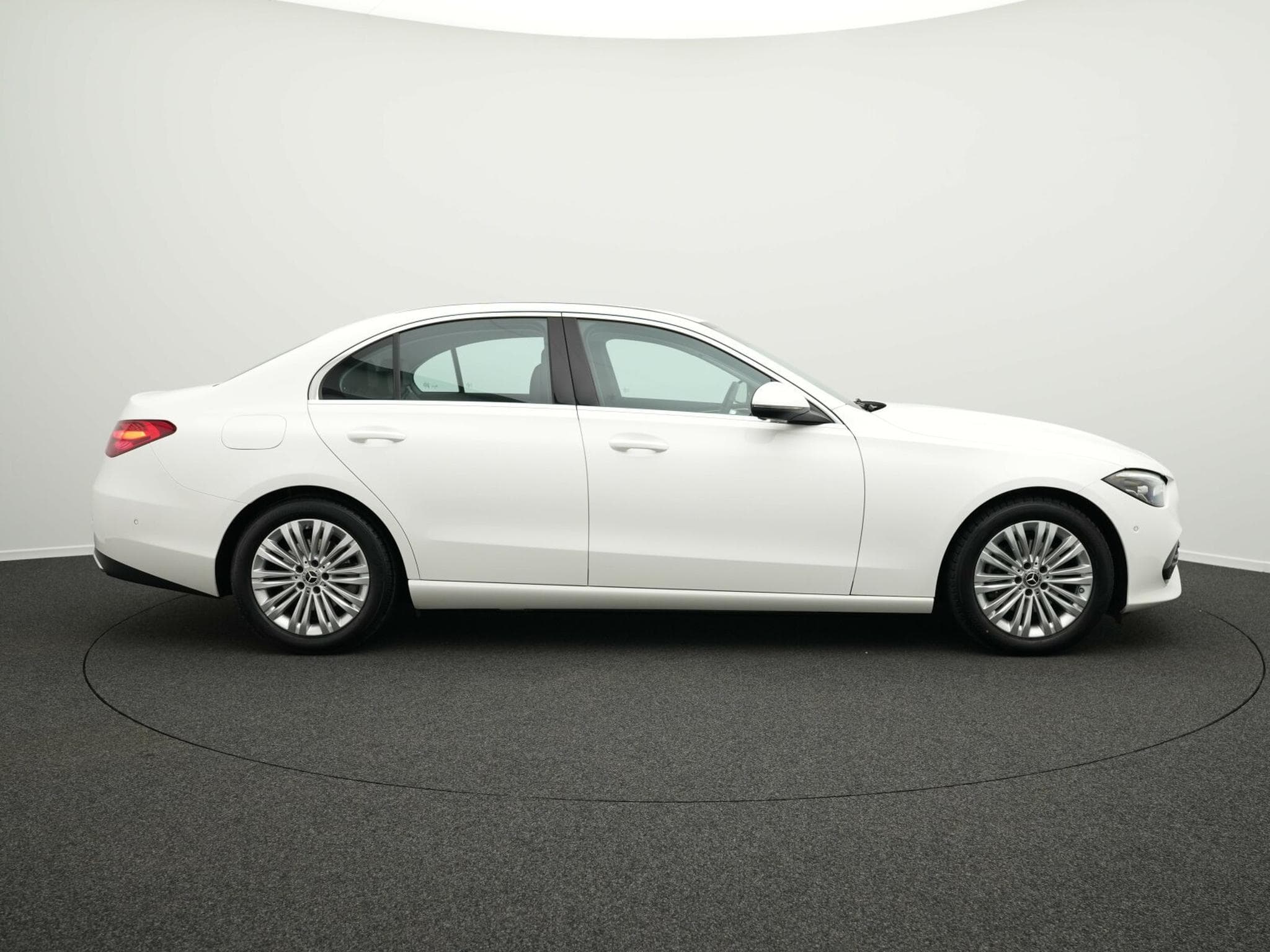 Mercedes C 180 Avantgarde LED+Kamera+Totw+Memo (2024) - Photo 5