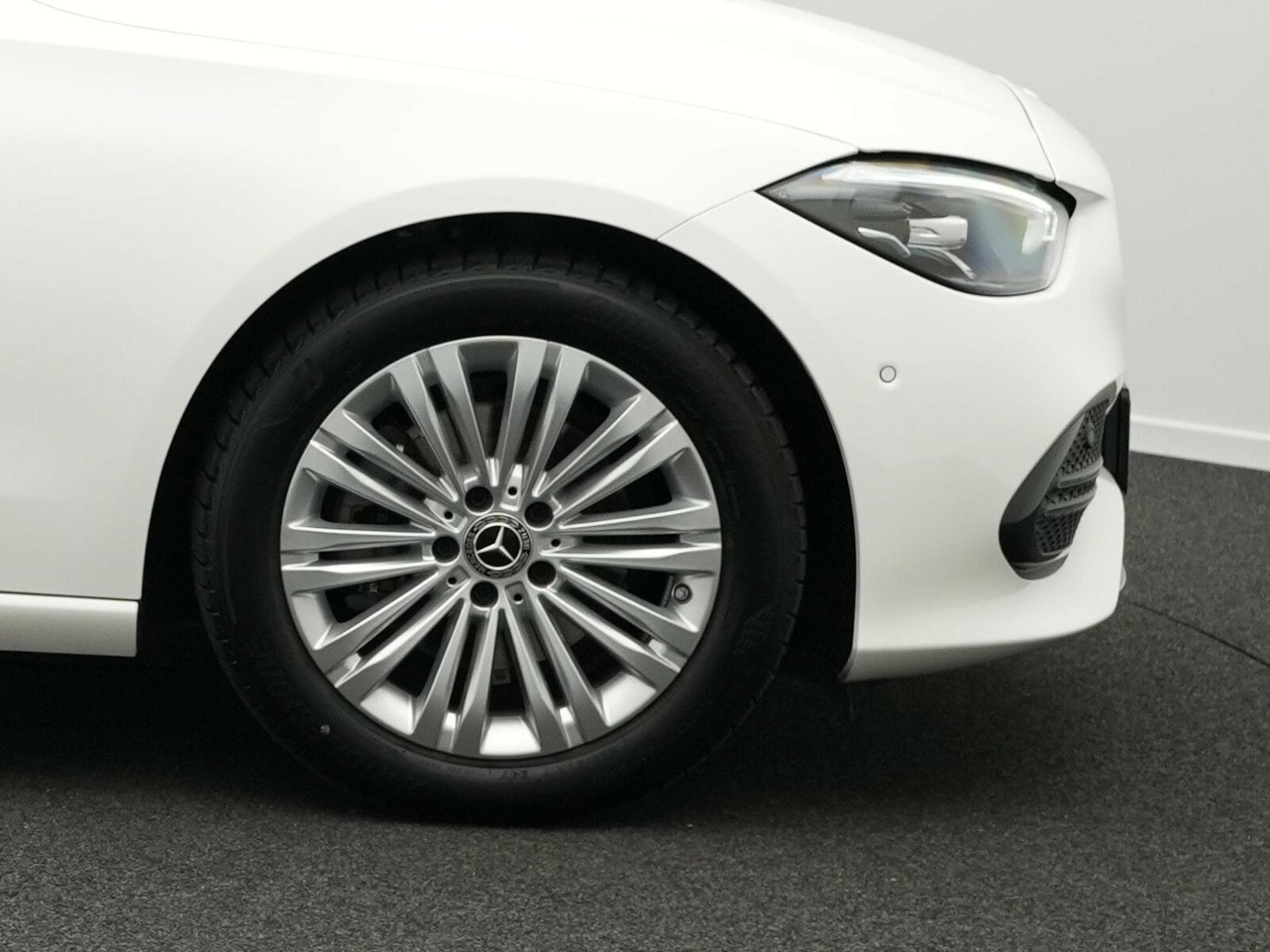 Mercedes C 180 Avantgarde LED+Kamera+Totw+Memo (2024) - Photo 8