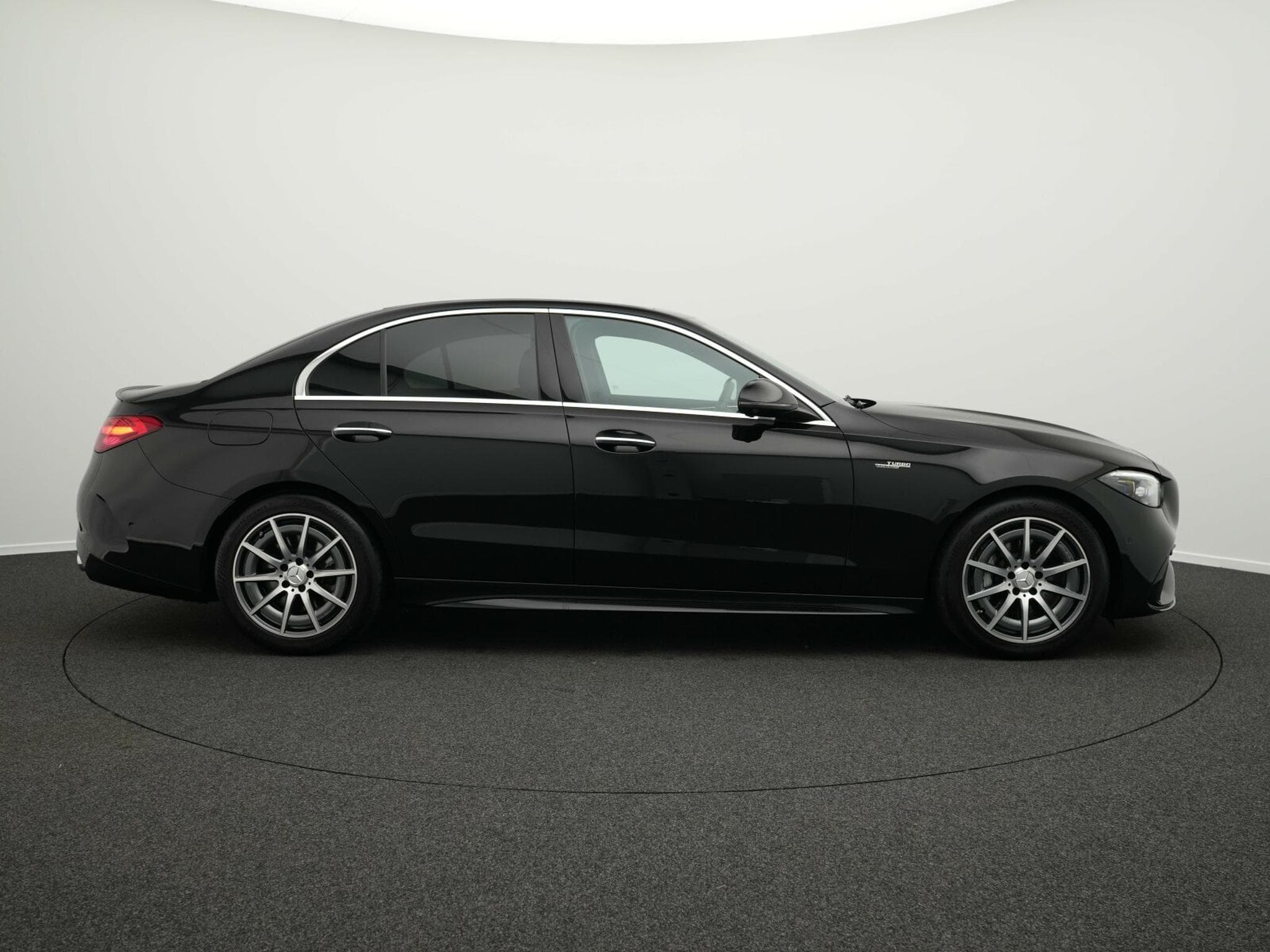 Mercedes C 43 AMG 4MATIC Digital+Pano+360°+Memo+Distr (2024) - Photo 5