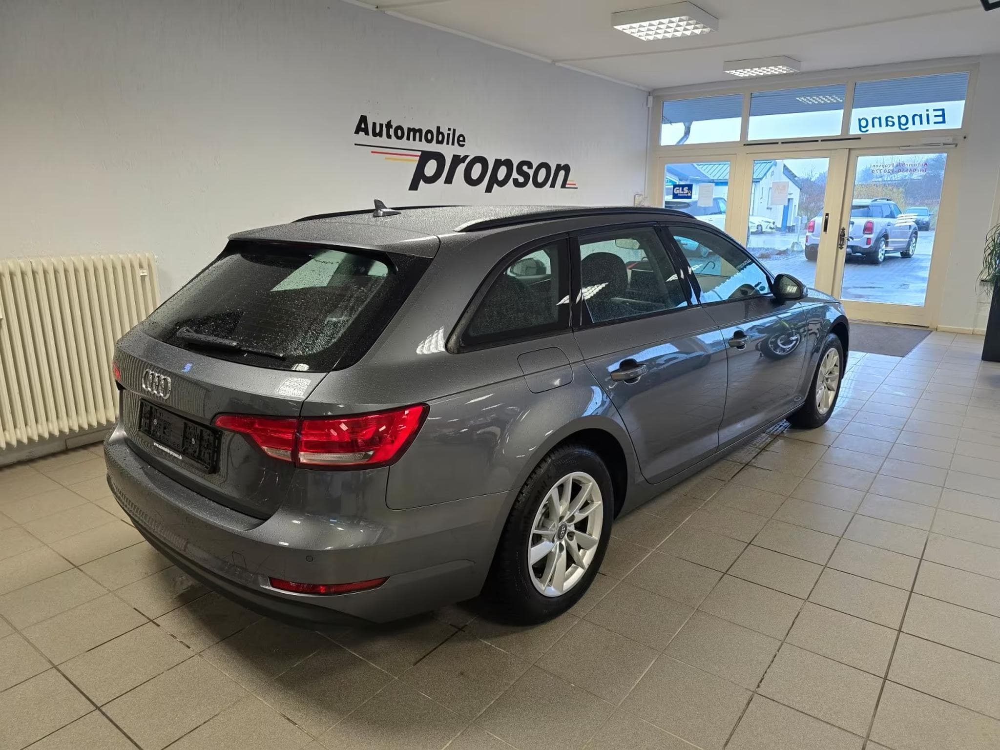 Audi A4 Avant 1.4 TFSI NAVI SHZ SOUND PDC (2017) - Photo 2