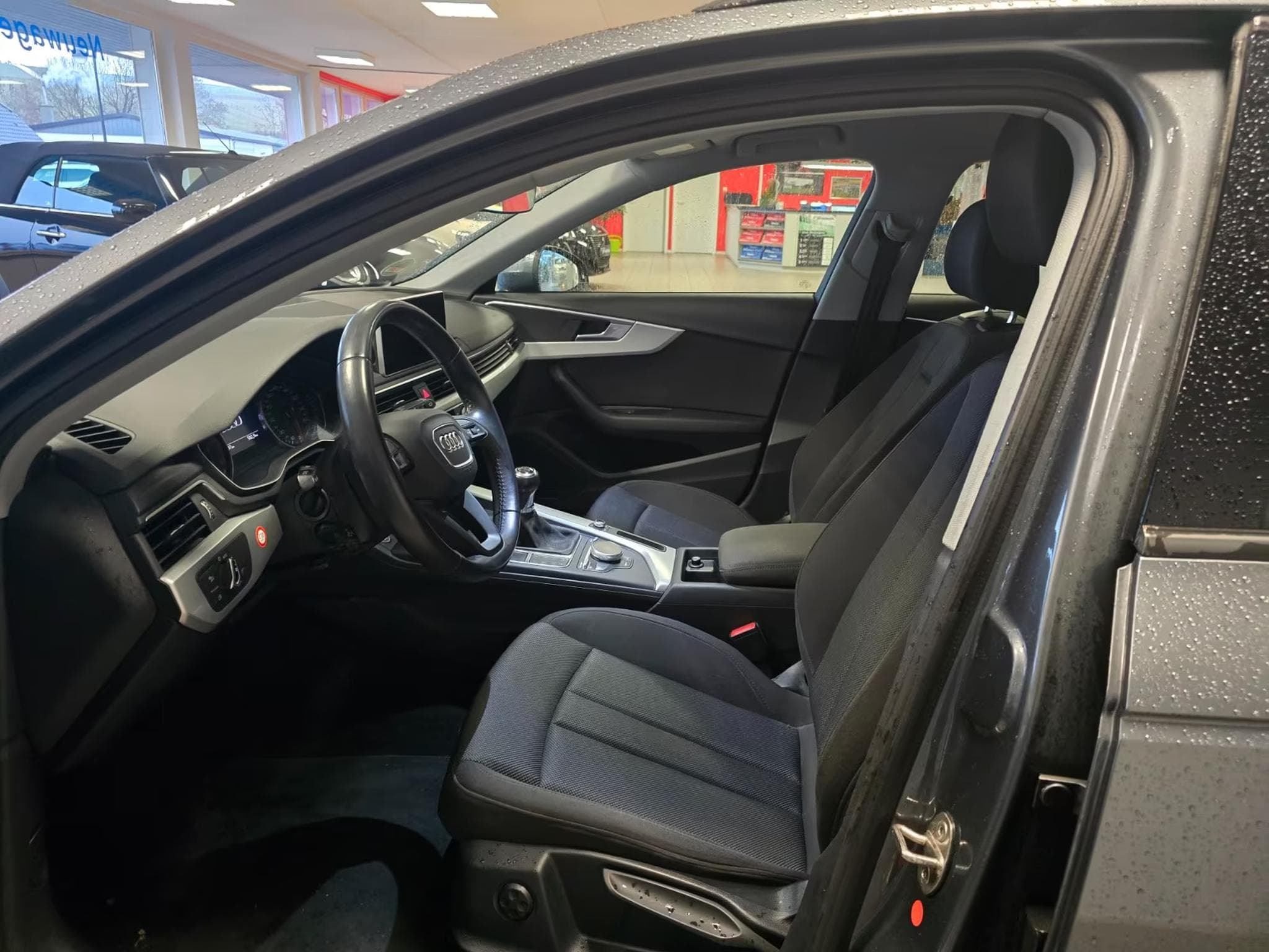 Audi A4 Avant 1.4 TFSI NAVI SHZ SOUND PDC (2017) - Photo 3