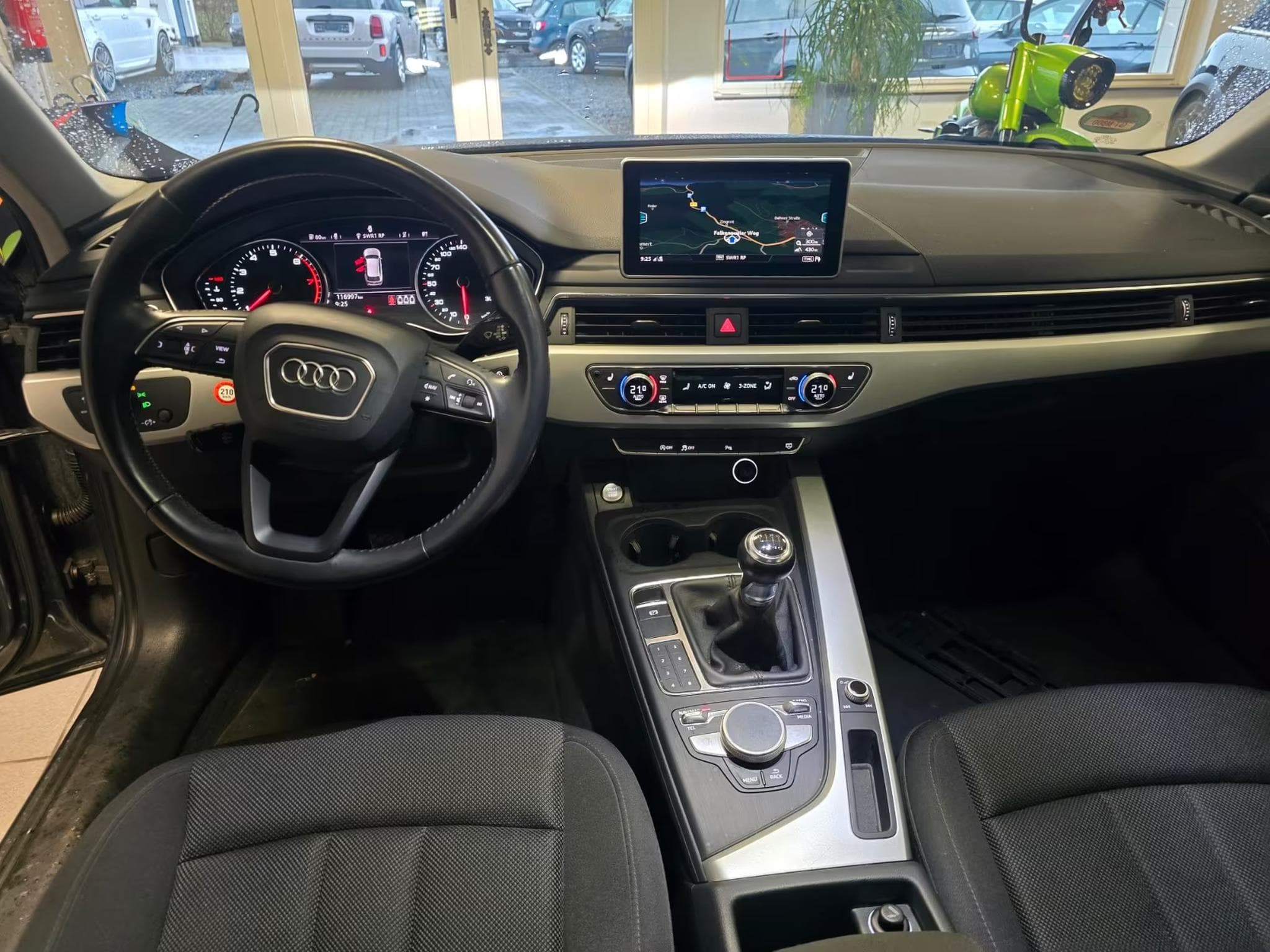 Audi A4 Avant 1.4 TFSI NAVI SHZ SOUND PDC (2017) - Photo 5