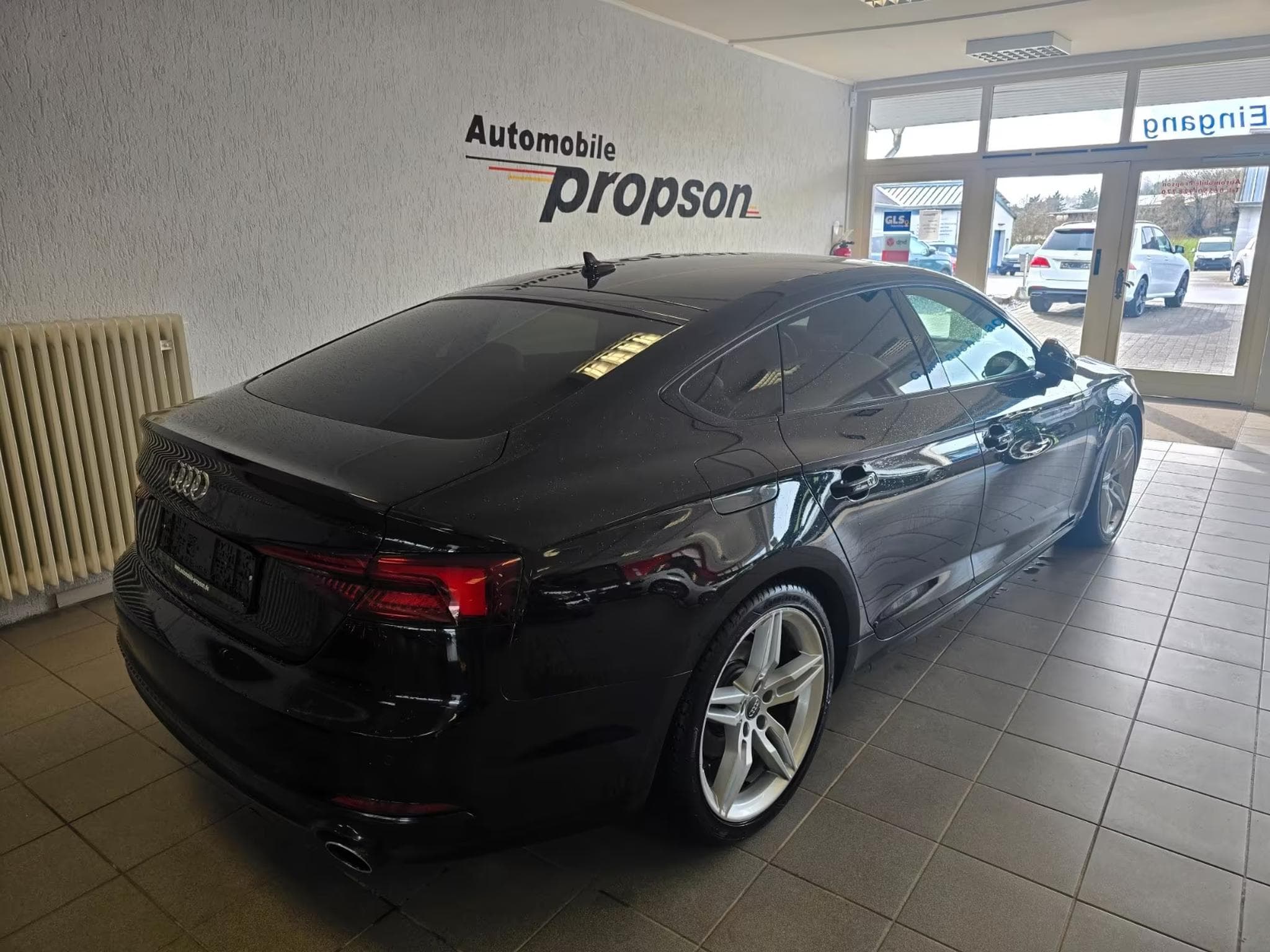 Audi A5 Sportback 2.0 TFSI sport NAVI 19"ALU SHZ DAB (2017) - Photo 2