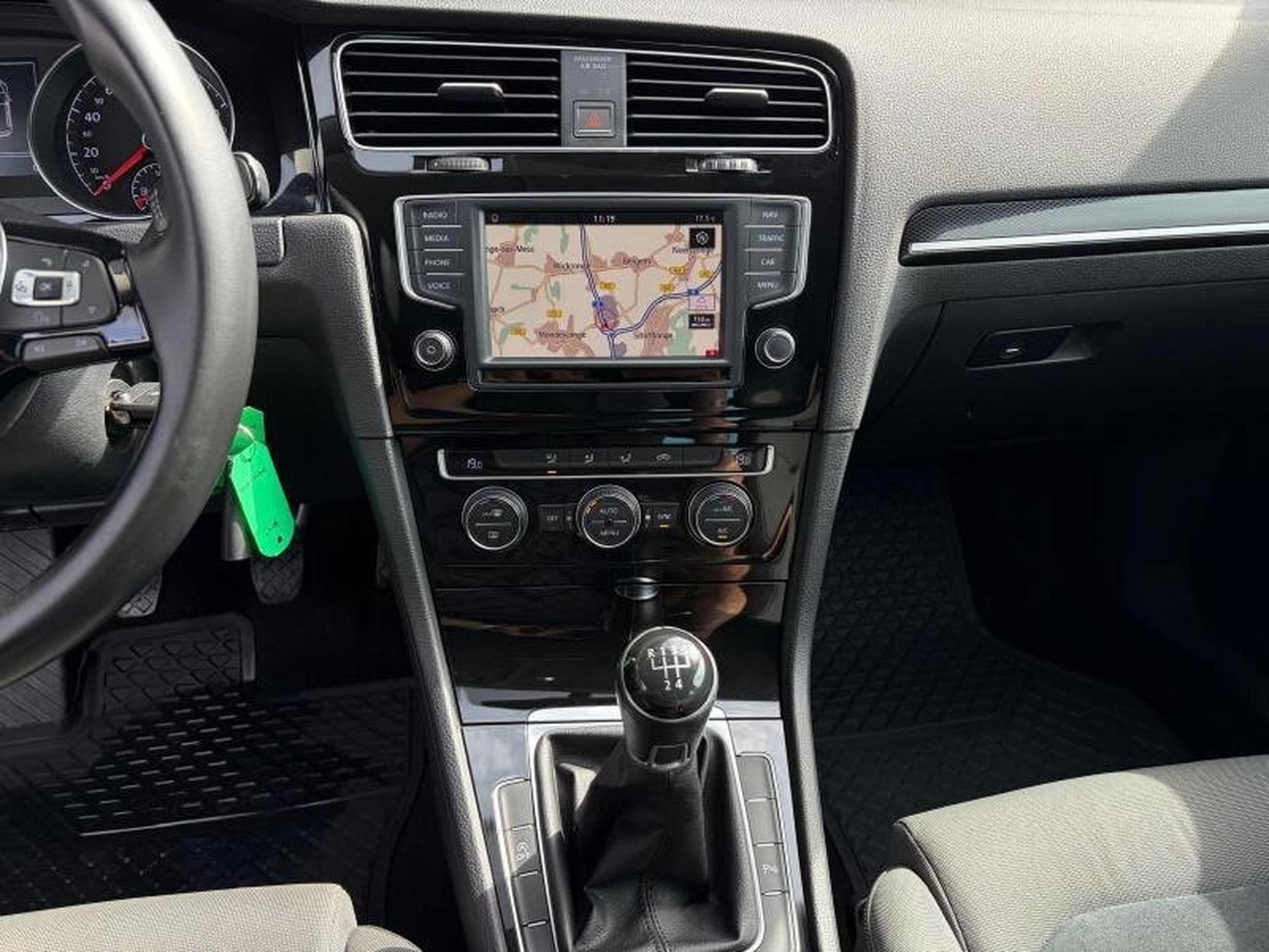 VW Golf 7 Highline 1.6L 110CV (2016) - Photo 5