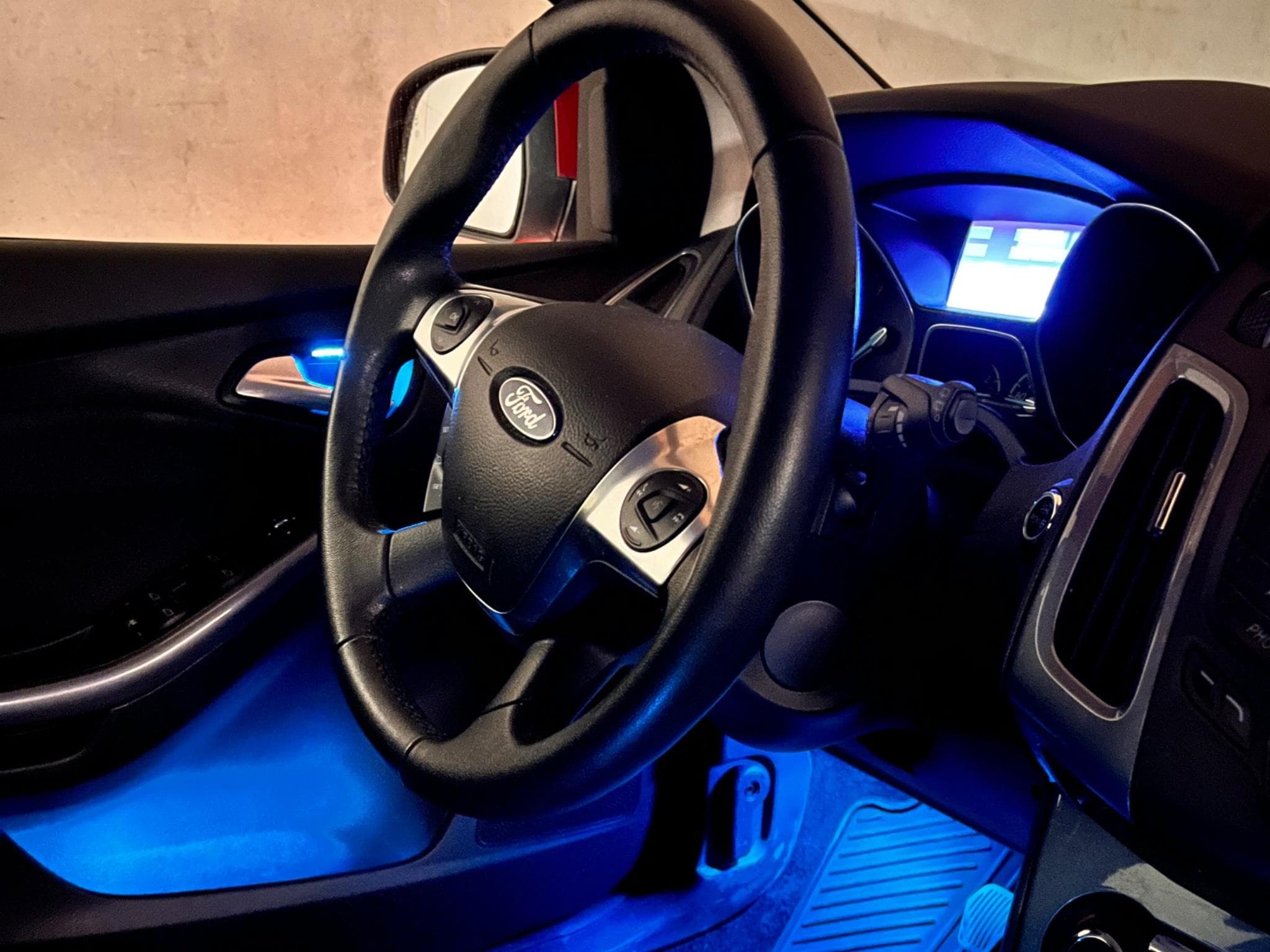 Ford Focus TITANIUM (2013) - Photo 2