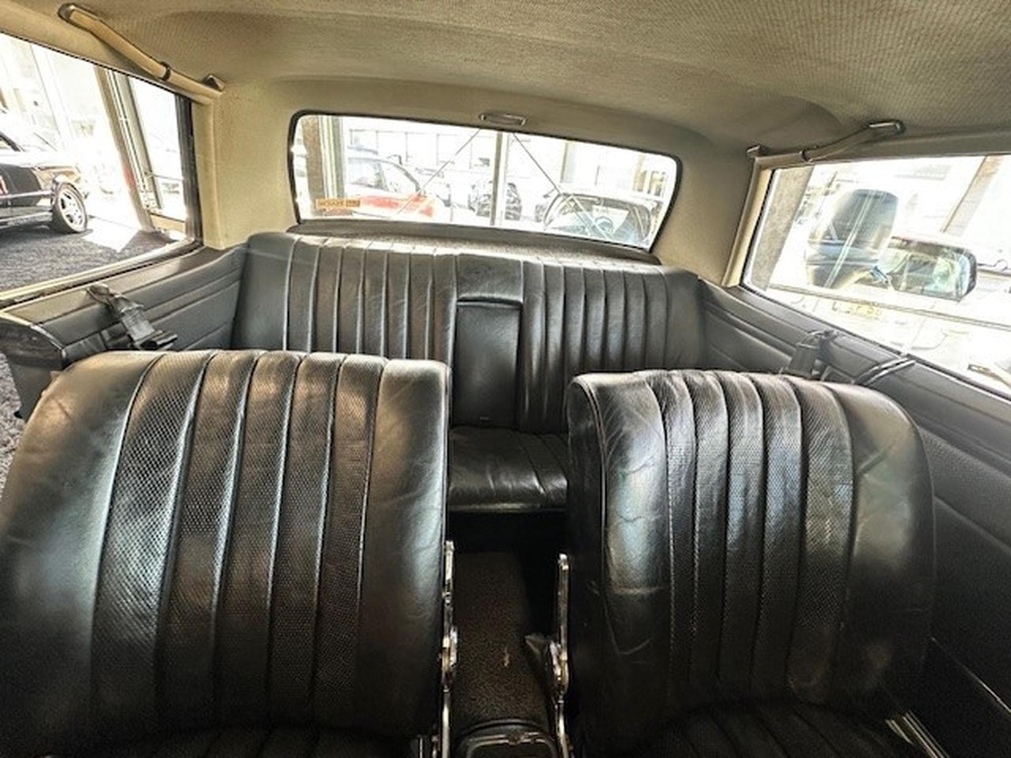 Mercedes 280 CE (1973) - Foto 8