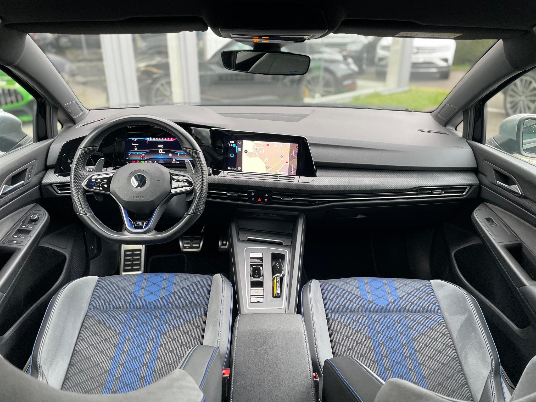 VW Golf 8 R DSG 4Motion Performance (2021) - Foto 13