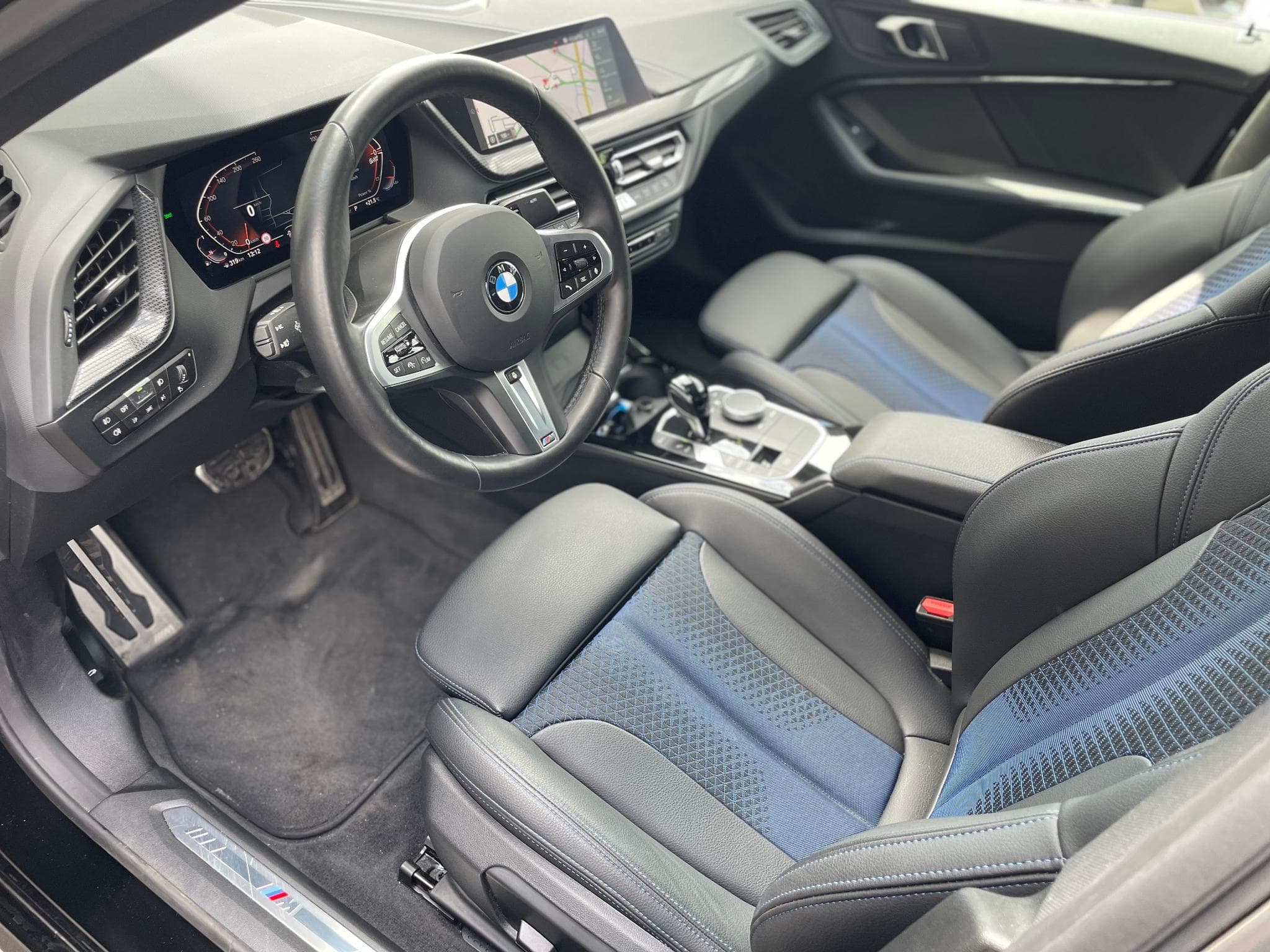 BMW 218 Gran Coupé i Pack M Auto (2024) - Foto 6