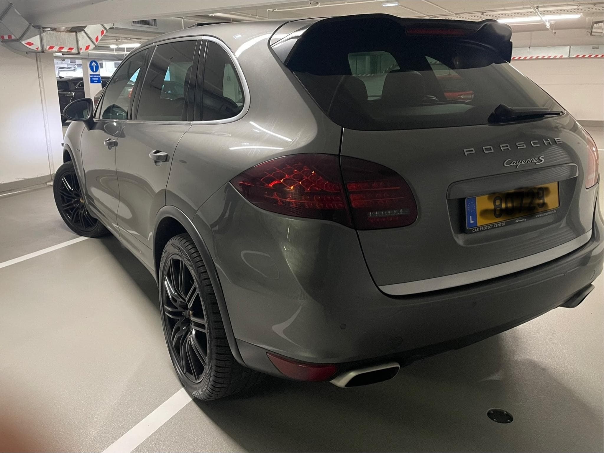 Porsche Cayenne S 4.2 V8 Diesel 382CV (2013) - Photo 2