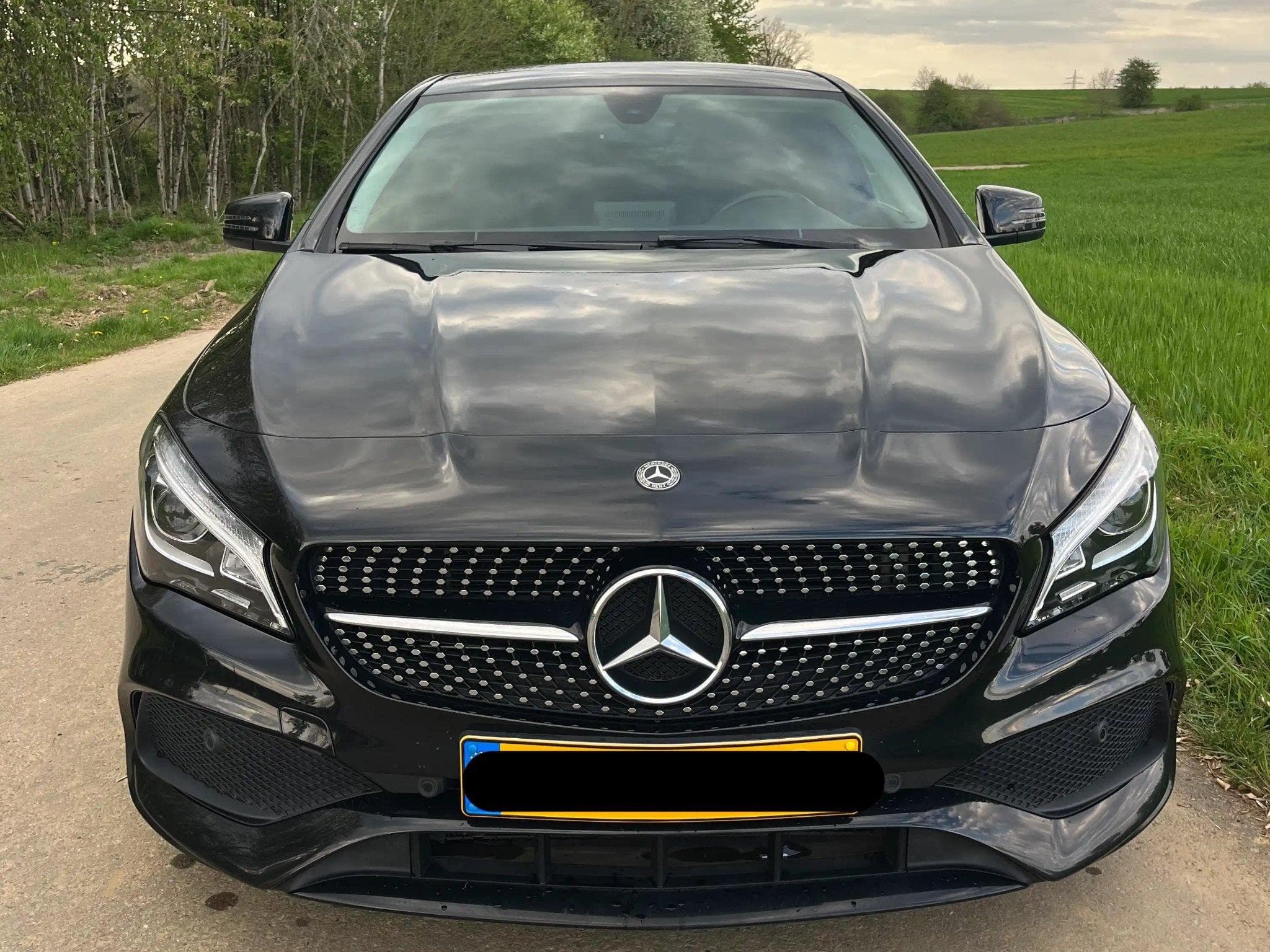 Mercedes CLA 180 Shooting Brake AMG Line - Panoramic (2019) - Foto 3