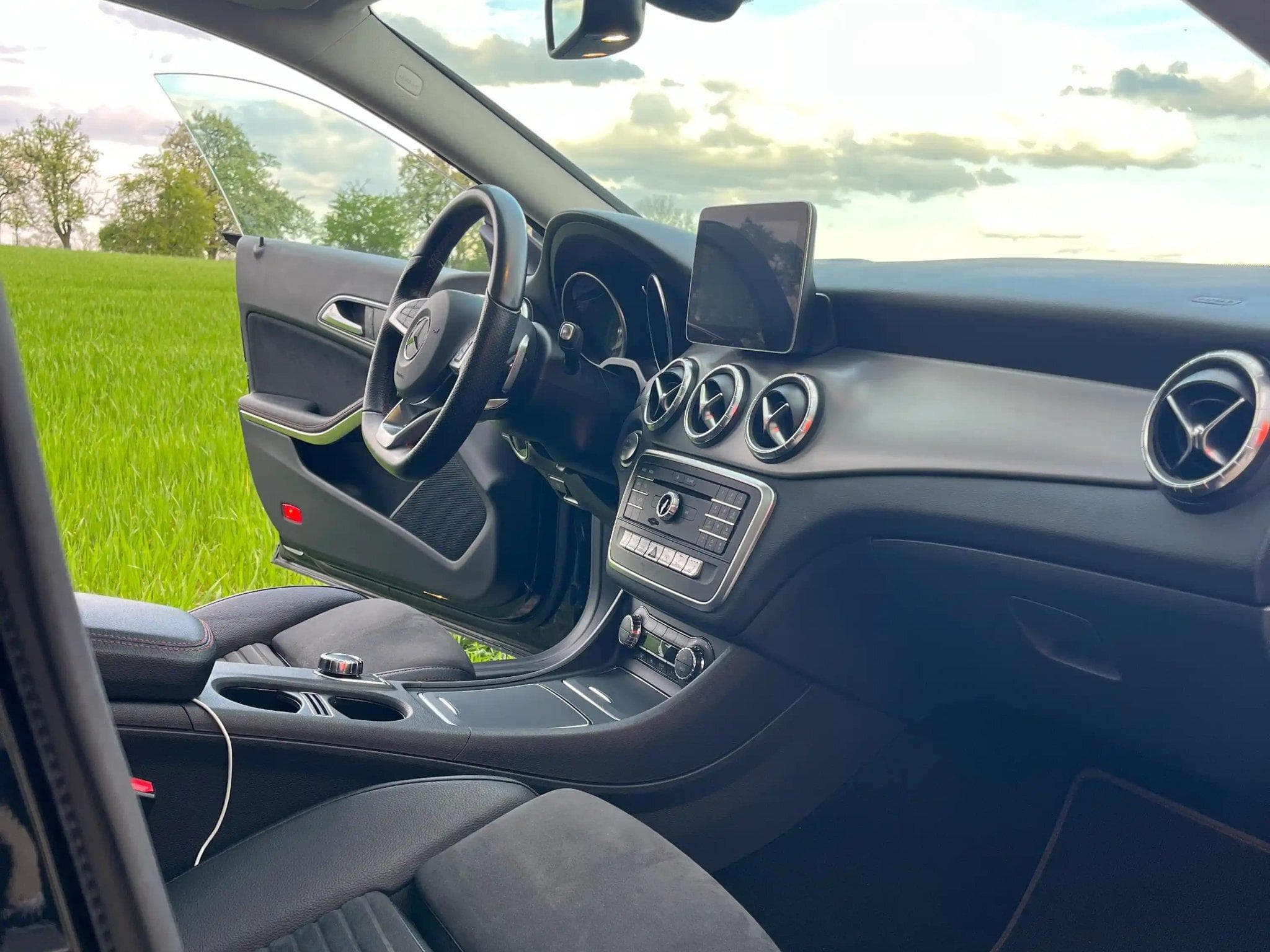 Mercedes CLA 180 Shooting Brake AMG Line - Panoramic (2019) - Foto 6