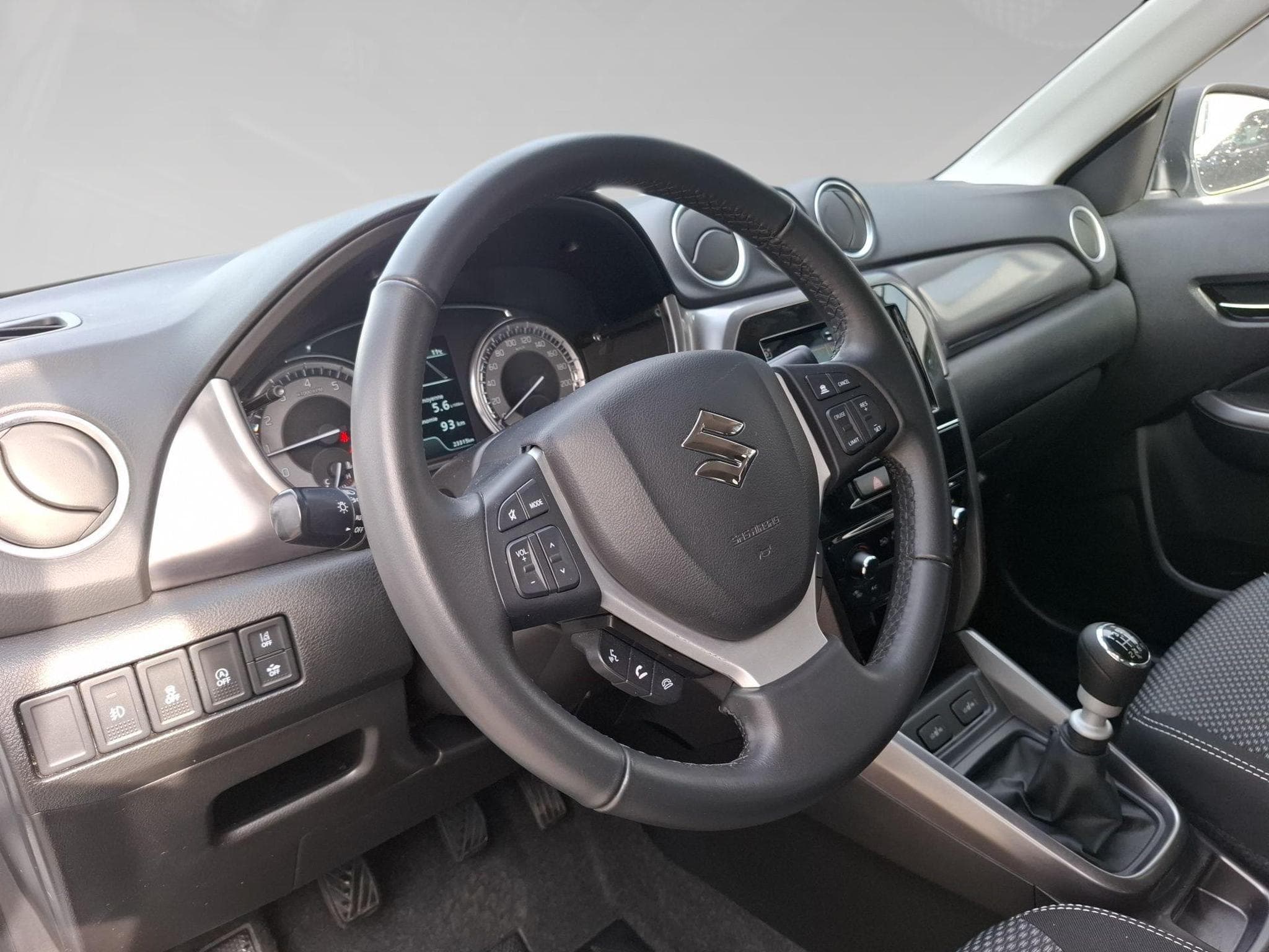 Suzuki Vitara 1.4 GL+ (2024) - Foto 8