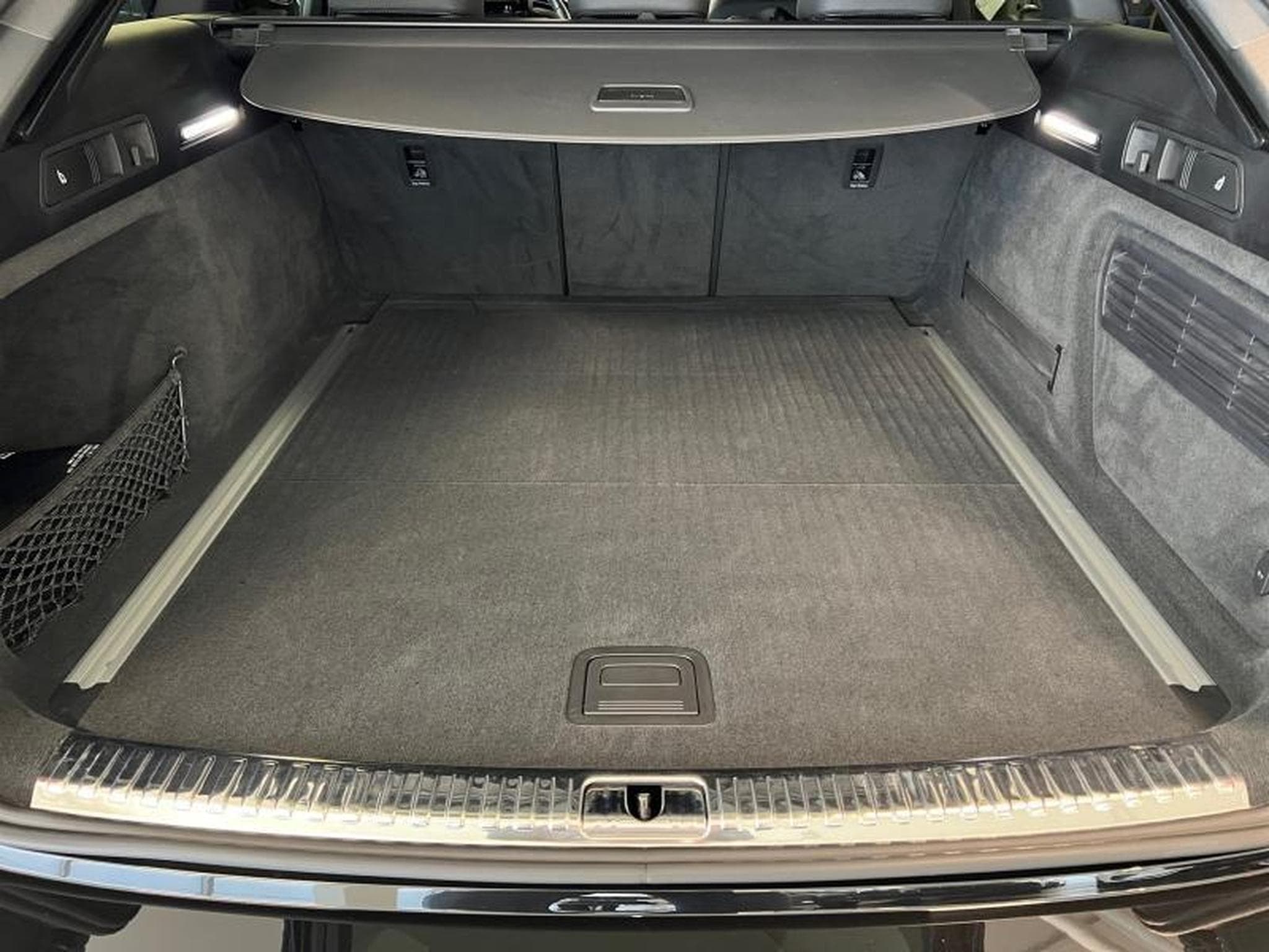 Audi A6 S-Line (2023) - Photo 19