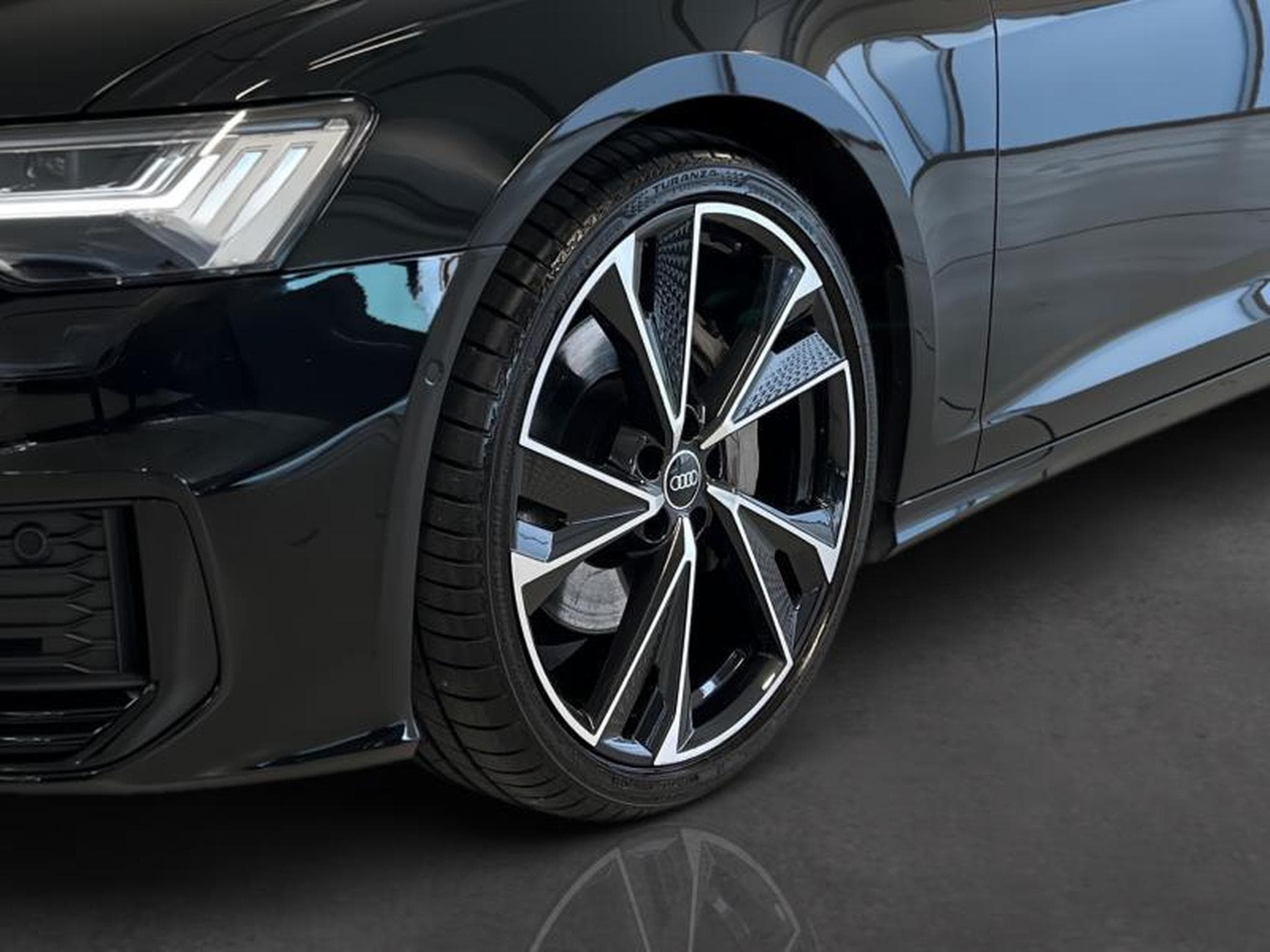 Audi A6 S-Line (2023) - Photo 5