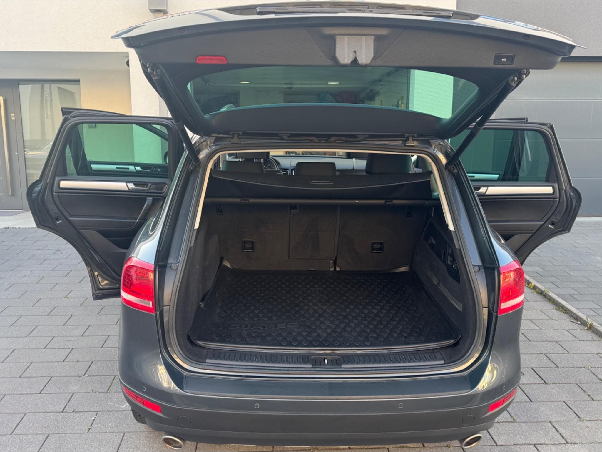 VW Touareg 3.0 Tdi 4x4 (2013) - Photo 6