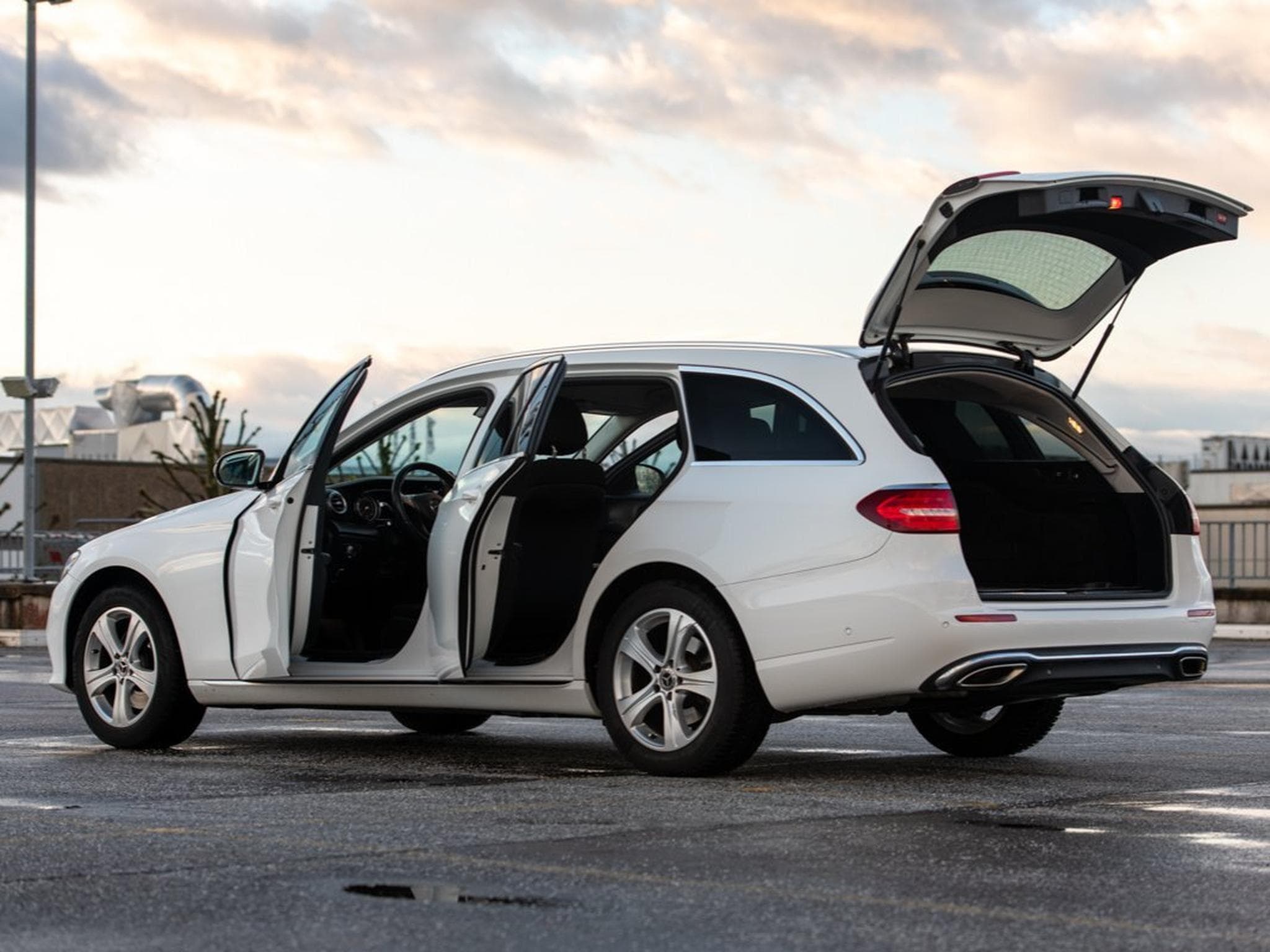 Mercedes E 200 4Matic Modèle T (2017) - Photo 5