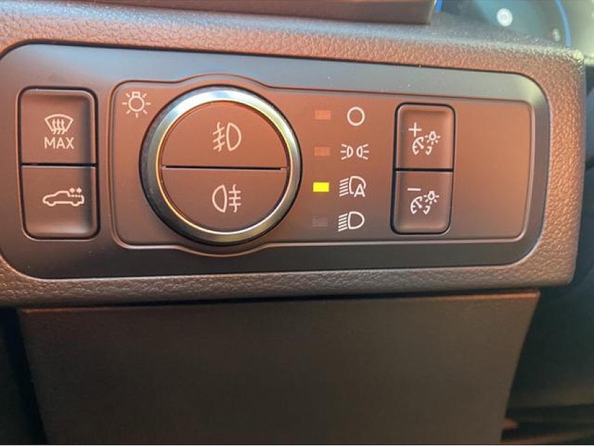 VW Amarok (2024) - Foto 17