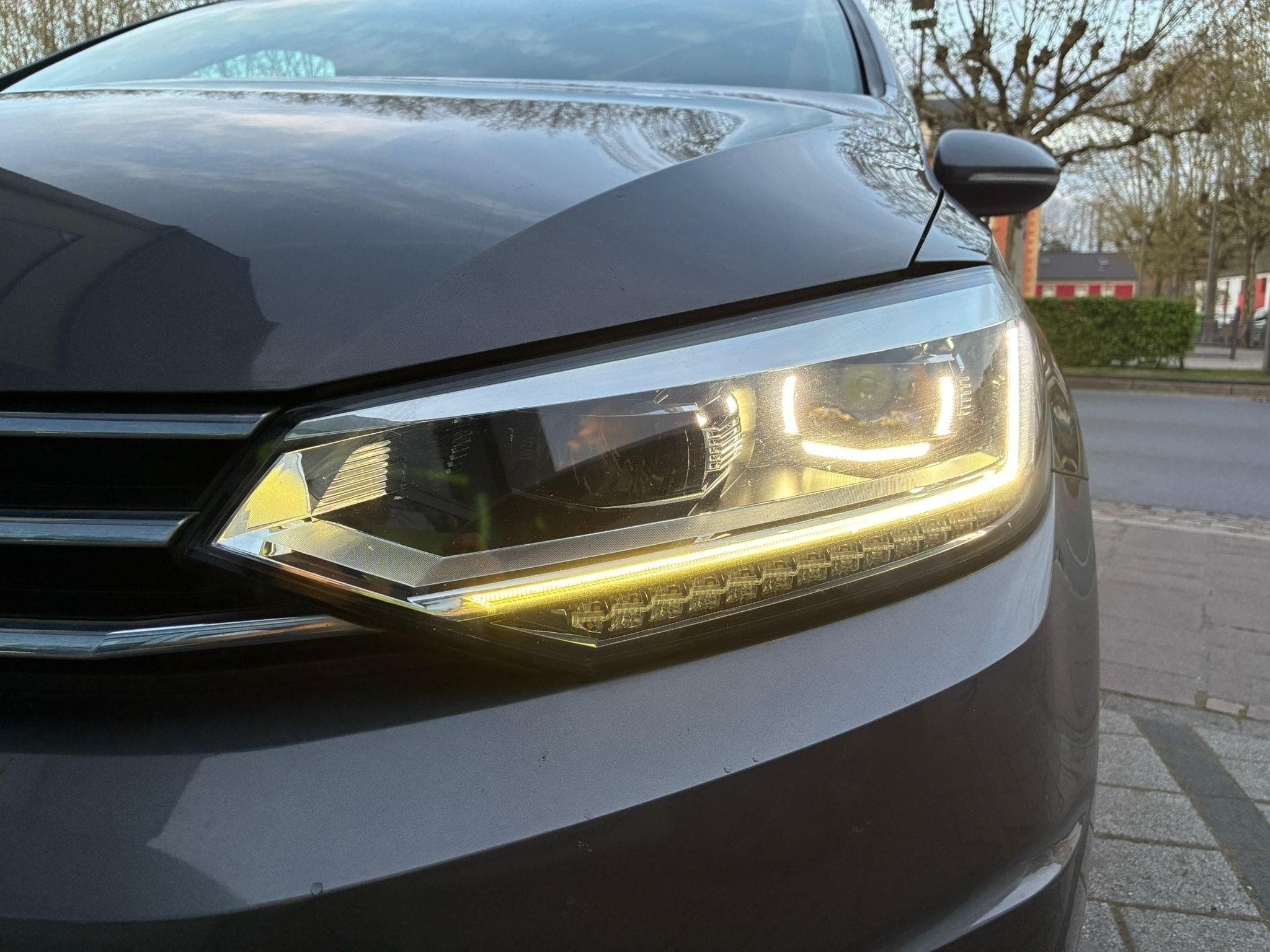 VW Touran 7 places (2015) - Photo 9