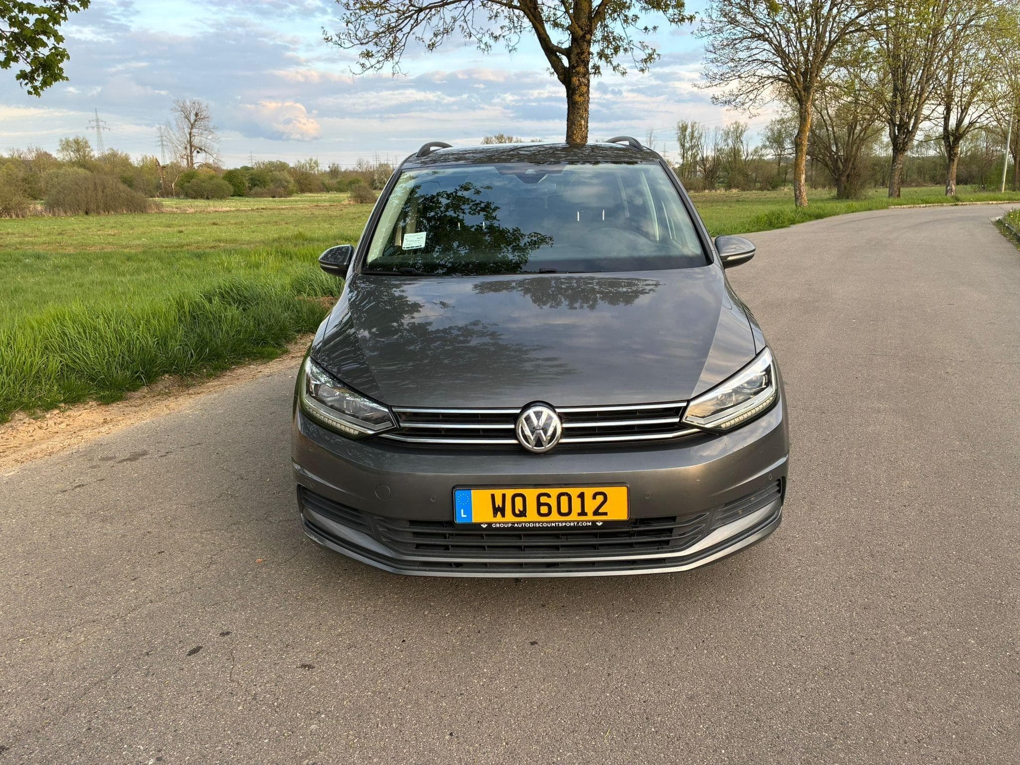 VW Touran 7 places (2015) - Photo 13