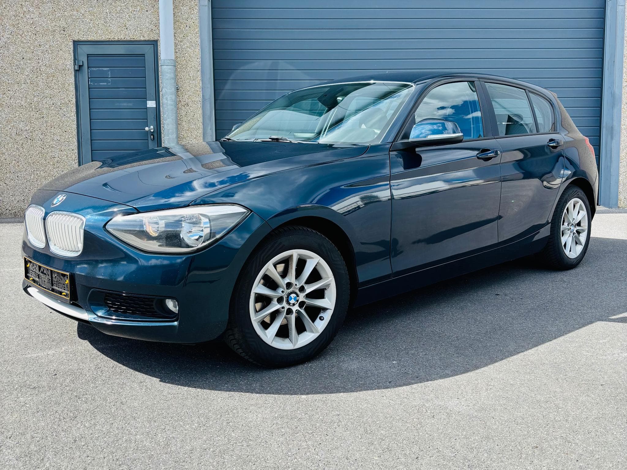 BMW 118 (2014) - Photo 1