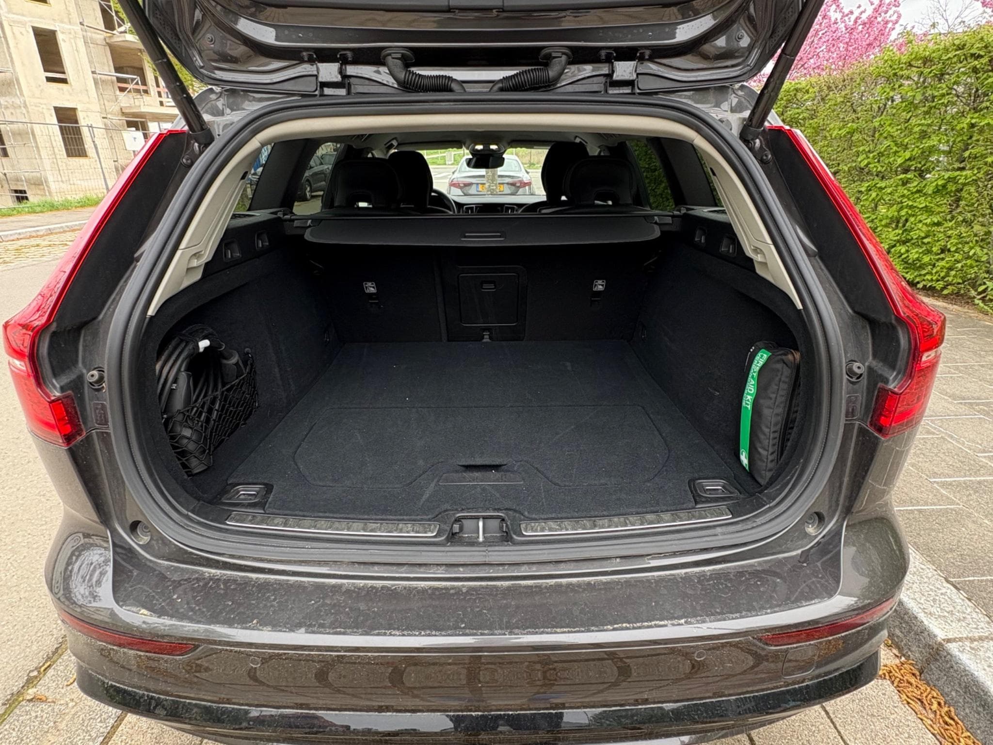 Volvo V60 T6 (2024) - Photo 3