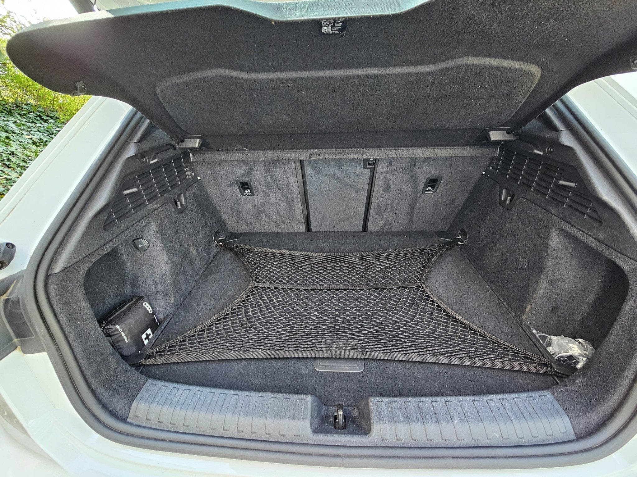 Audi S3 Sportsback (2024) - Photo 9