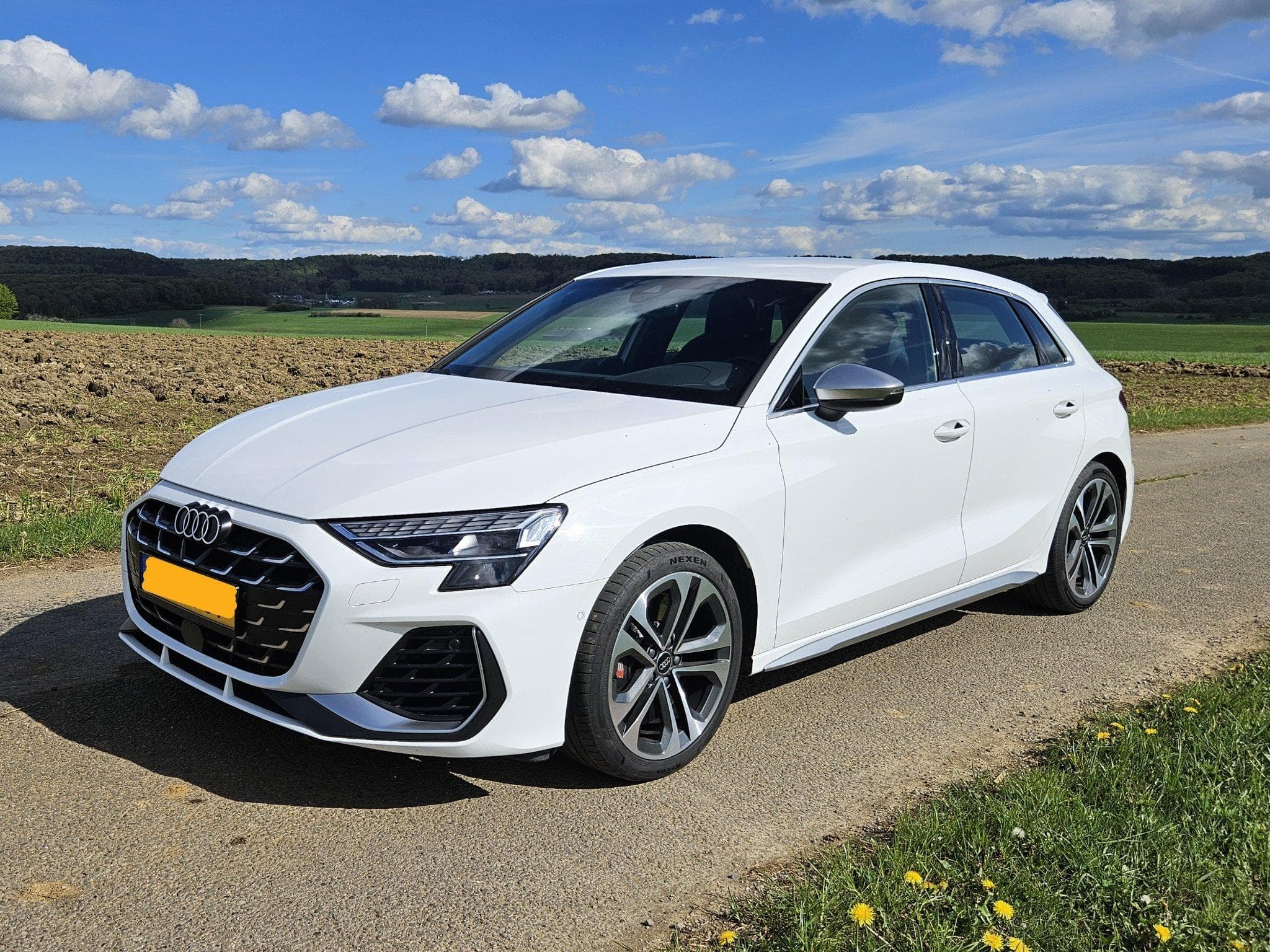 Audi S3 Sportsback (2024) - Photo 2