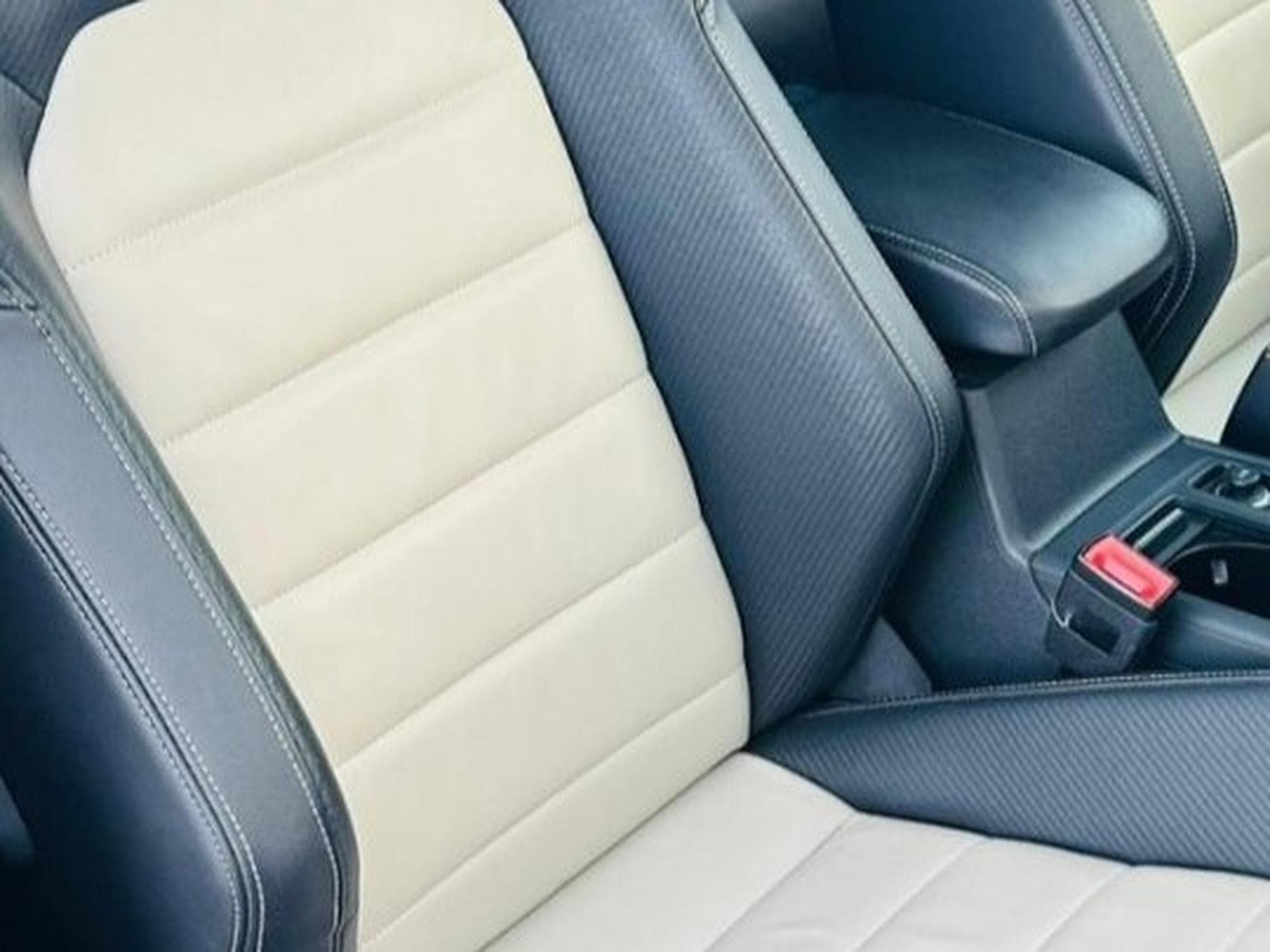 VW Golf 7 R Variant (2016) - Photo 4