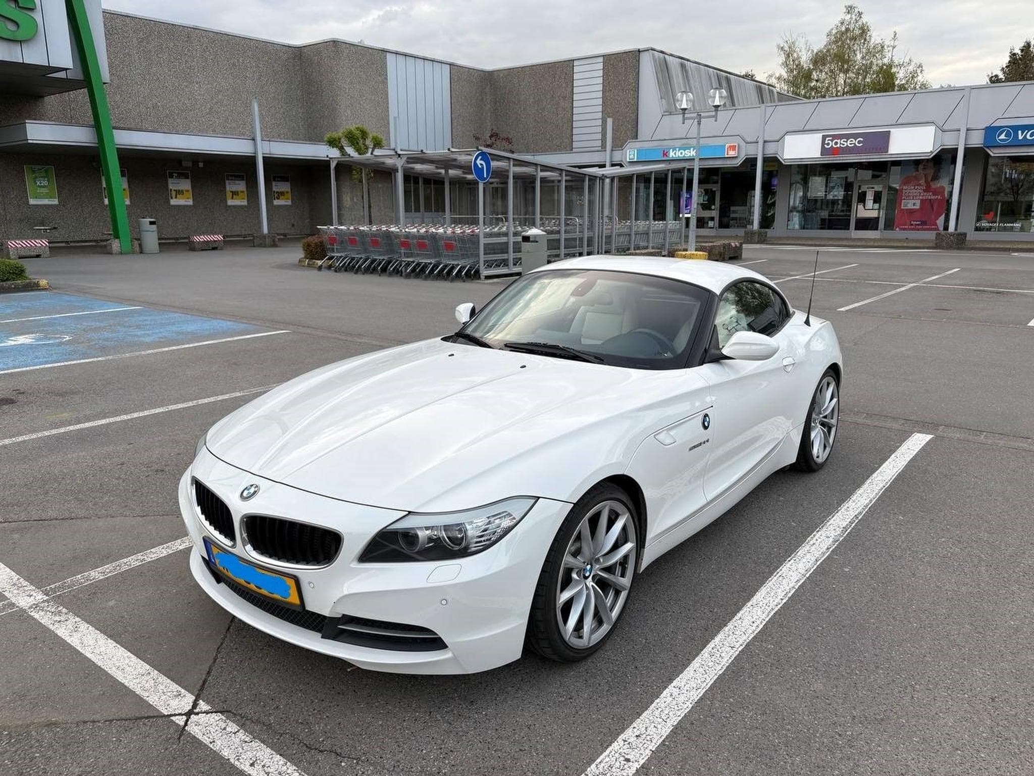 BMW Z4 sDrive30i (2008) - Photo 2