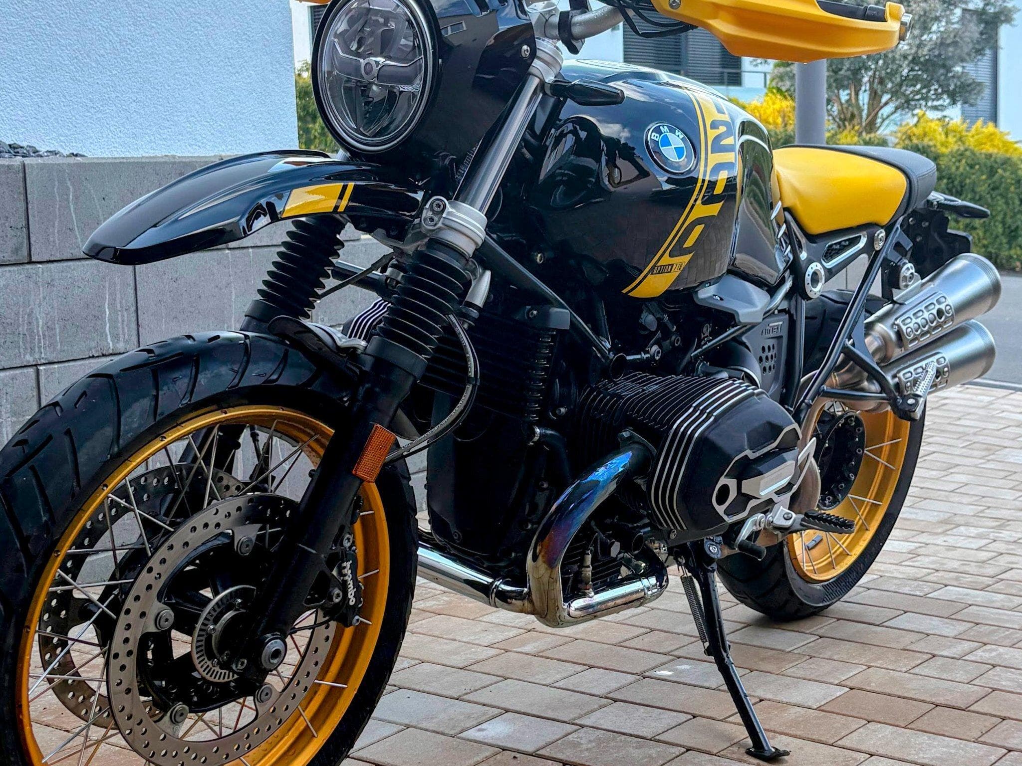 BMW R RNINE T URBAN GS 40 YEARS EDITION (2022) - Photo 1