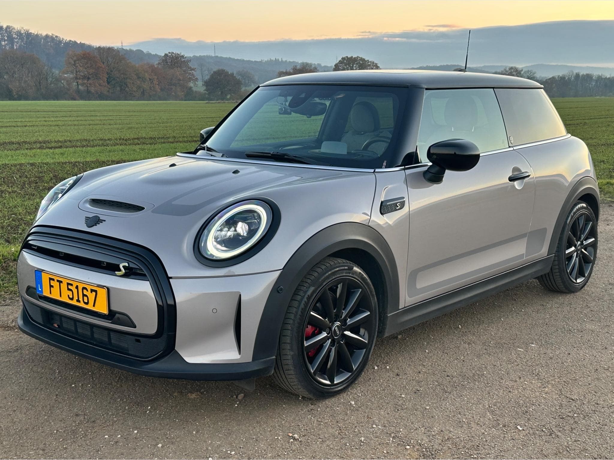 Mini Cooper Se (2022) - Photo 1