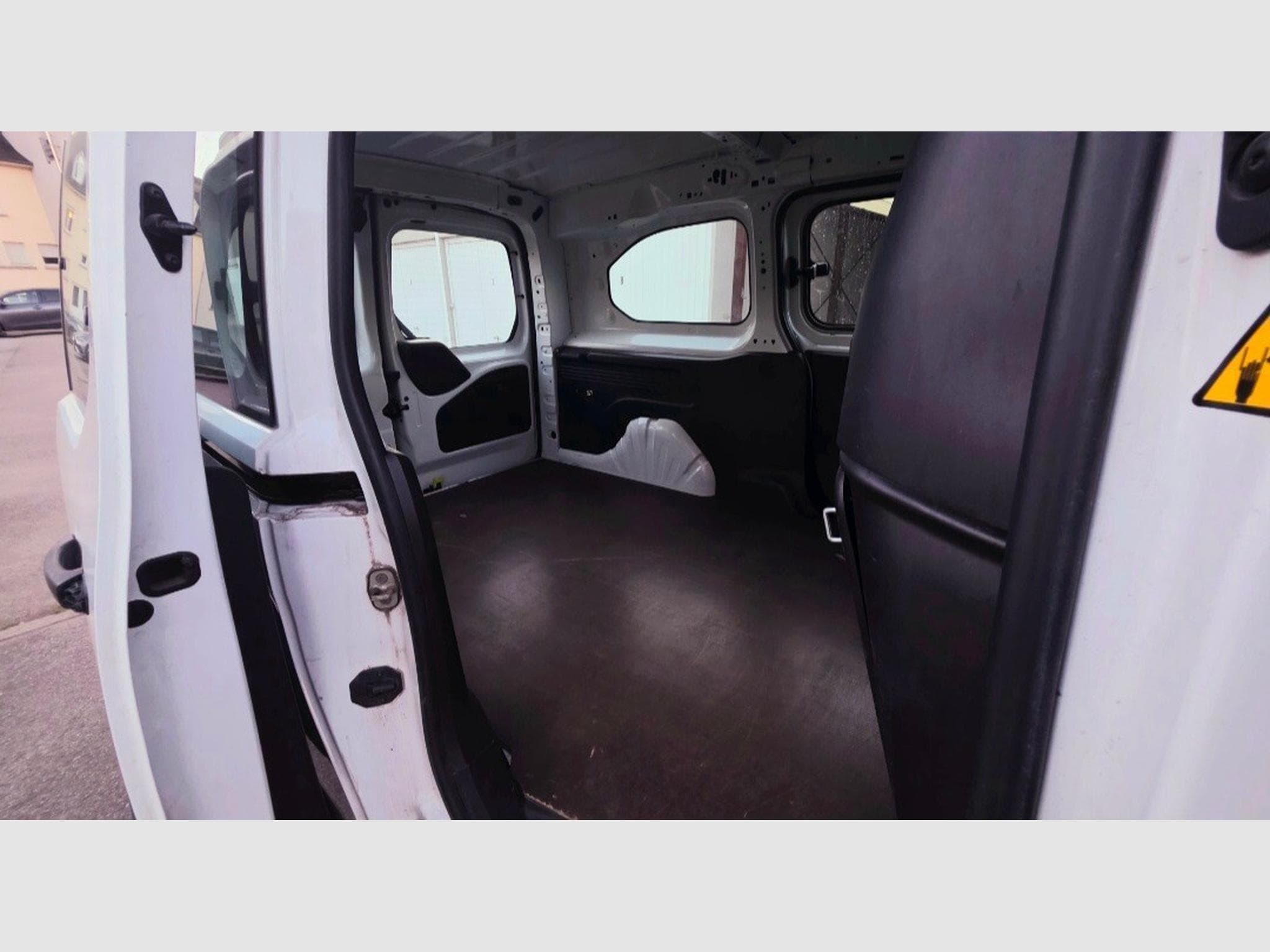 Citroën Berlingo 1.5 HDI (2021) - Foto 4