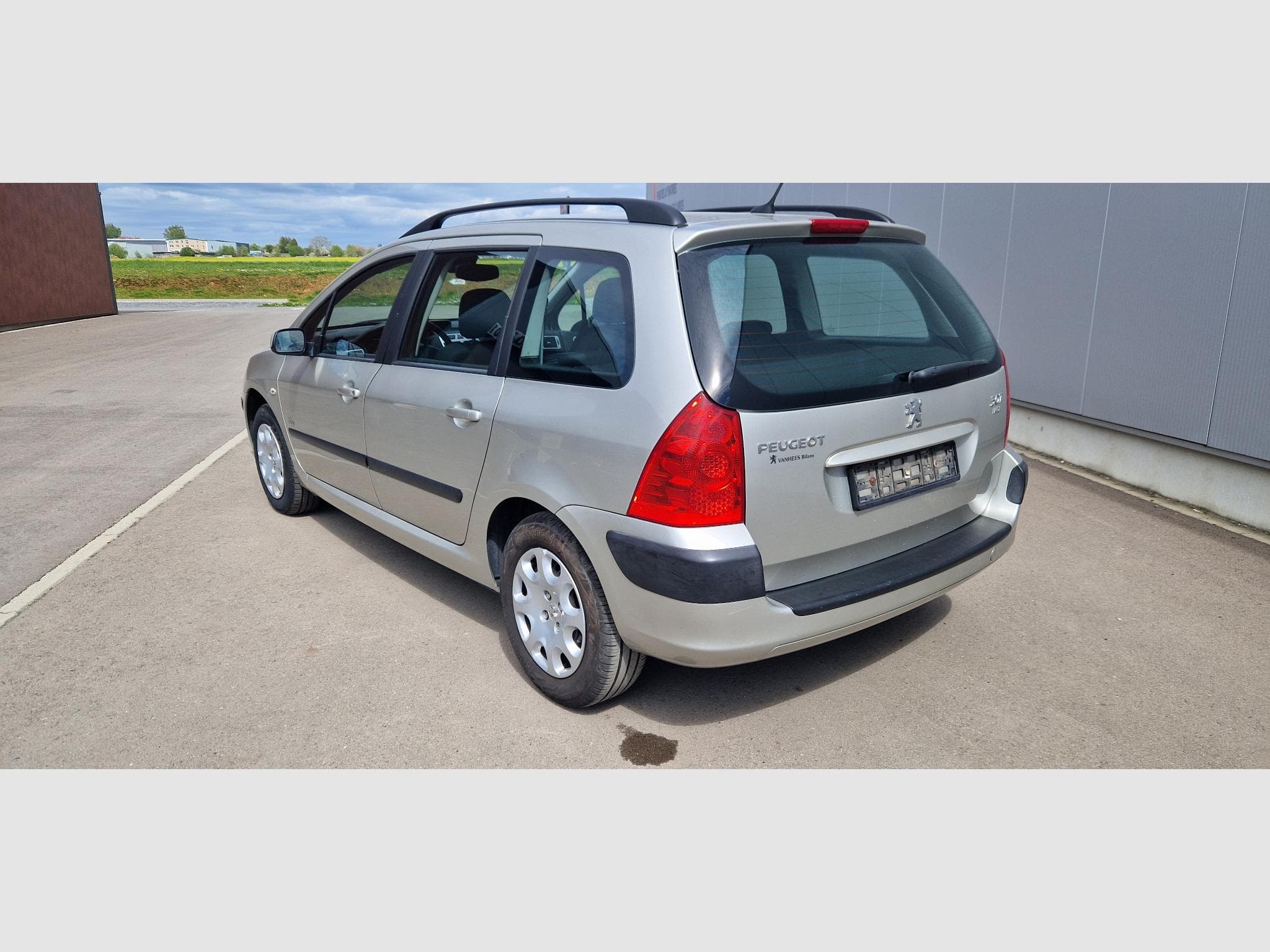 Peugeot 307 SW 1.6 Hdi design 90ch (2007) - Photo 3