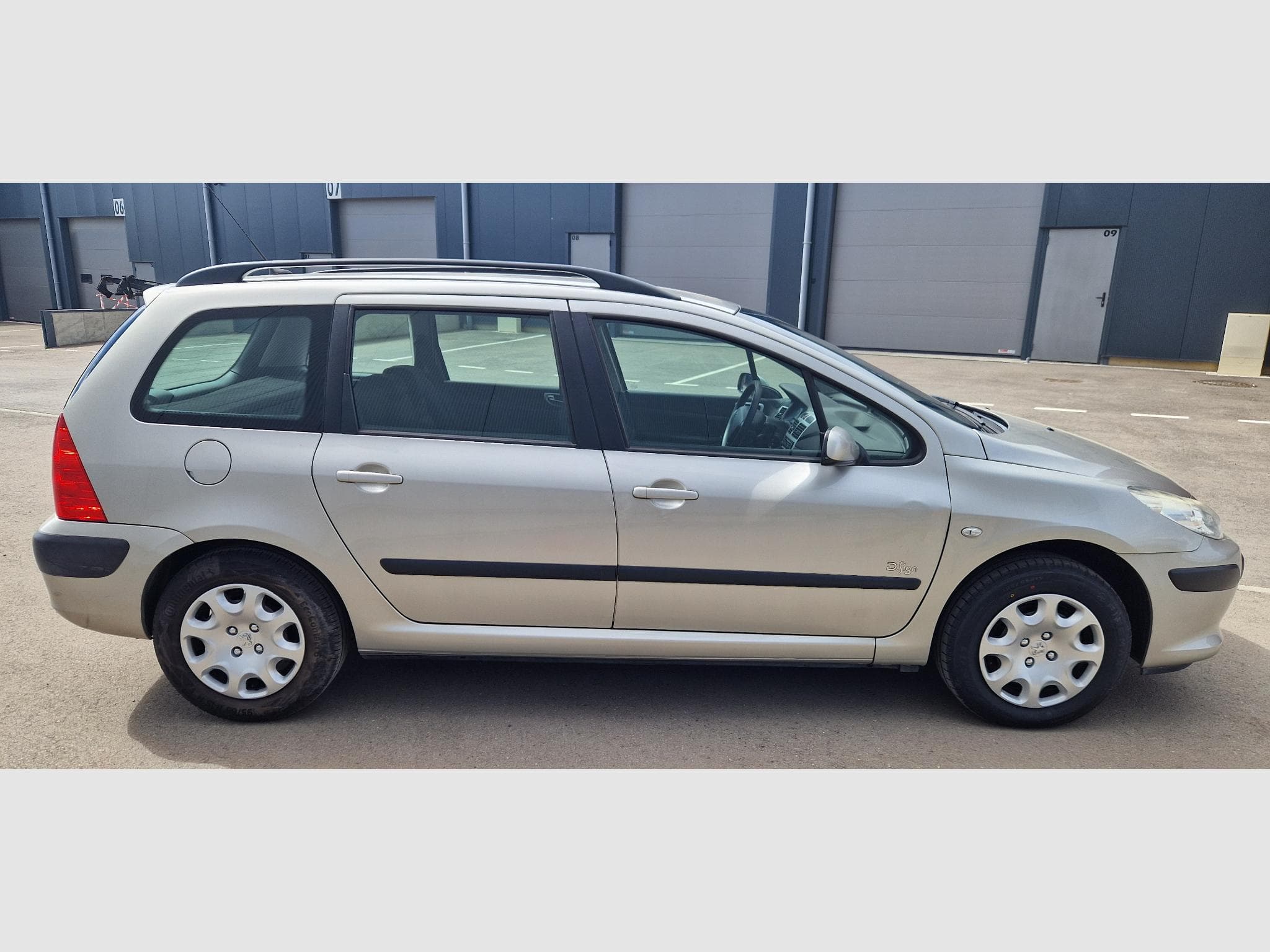 Peugeot 307 SW 1.6 Hdi design 90ch (2007) - Photo 6