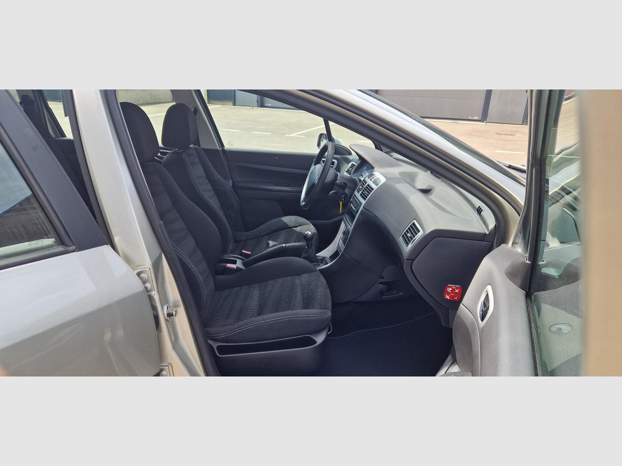 Peugeot 307 SW 1.6 Hdi design 90ch (2007) - Photo 11