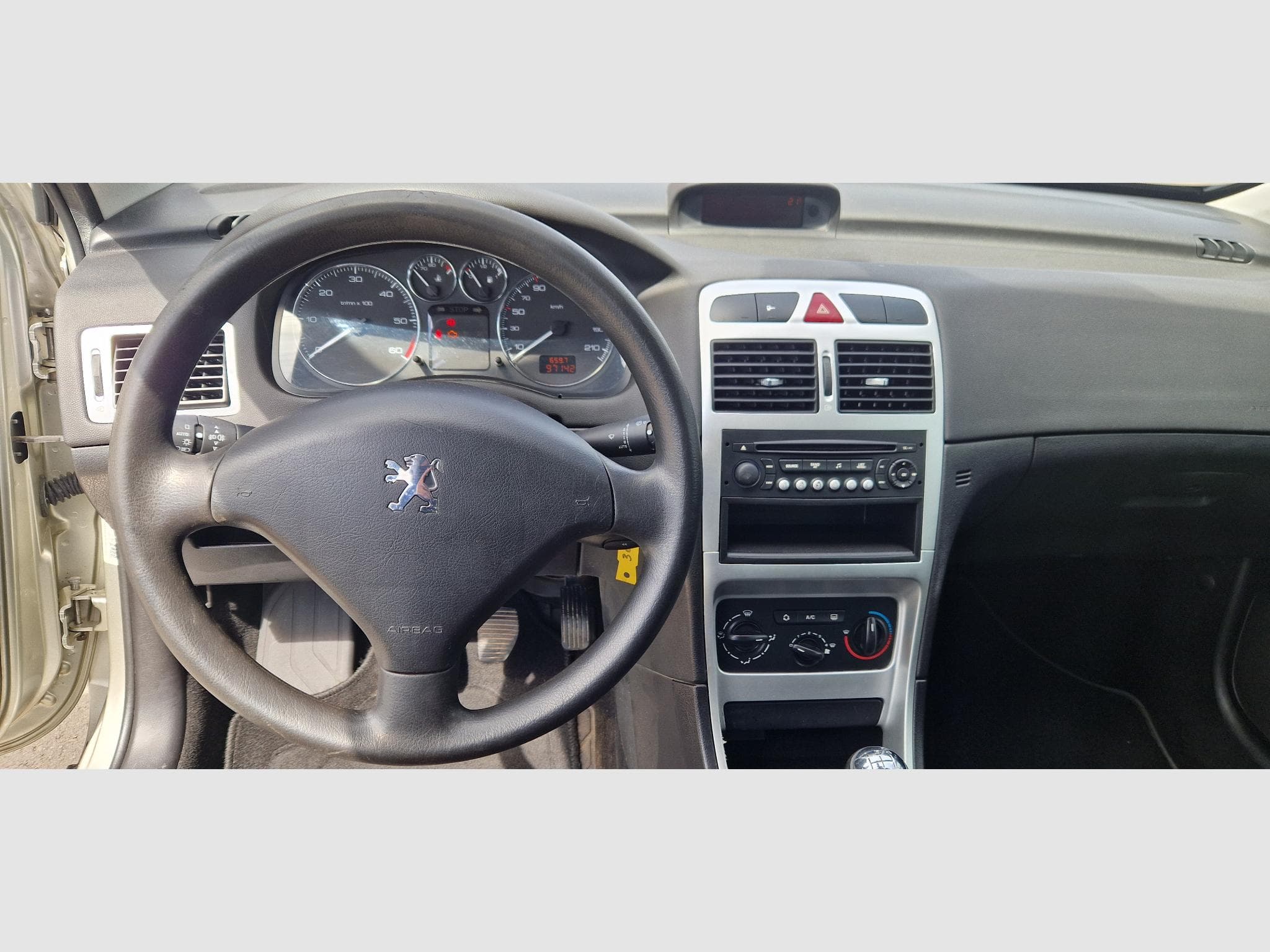 Peugeot 307 SW 1.6 Hdi design 90ch (2007) - Photo 13