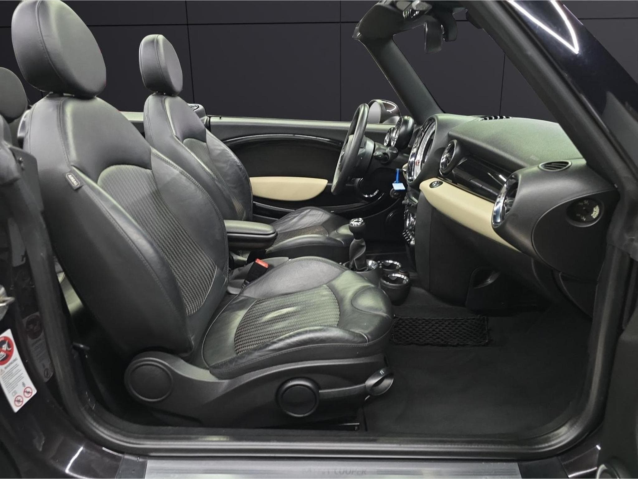 Mini Cabrio Cooper Cooper D (2014) - Foto 10