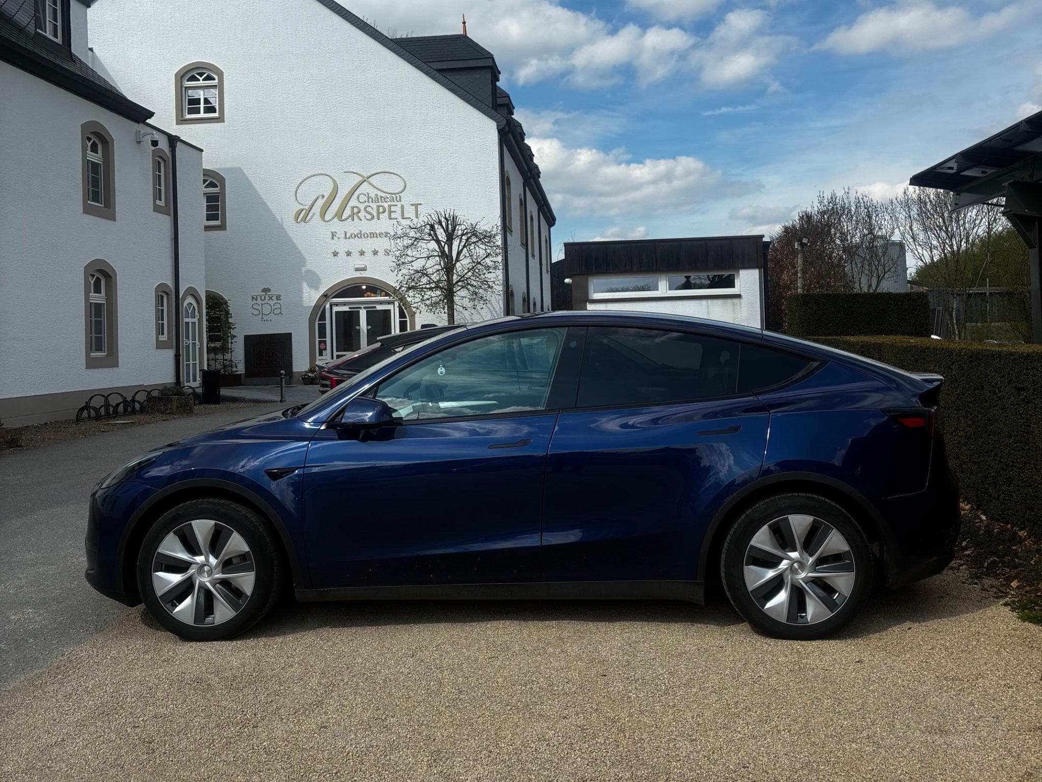 Tesla Model Y Propulsion (2023) - Photo 1