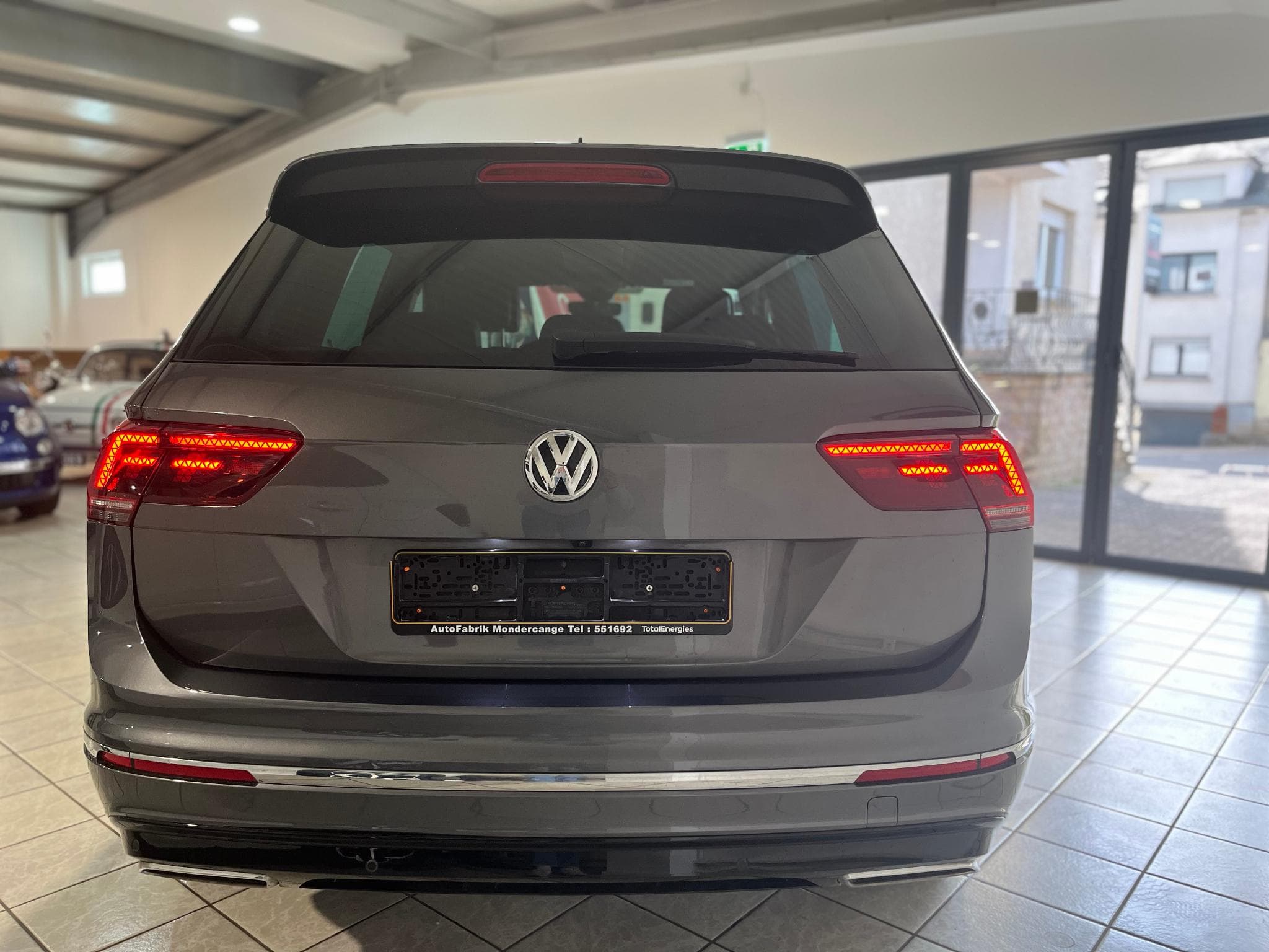 VW Tiguan 2.0 BI-TDI 240ch R-Line Carat 4Motion DSG CARPLAY (2017) - Photo 4