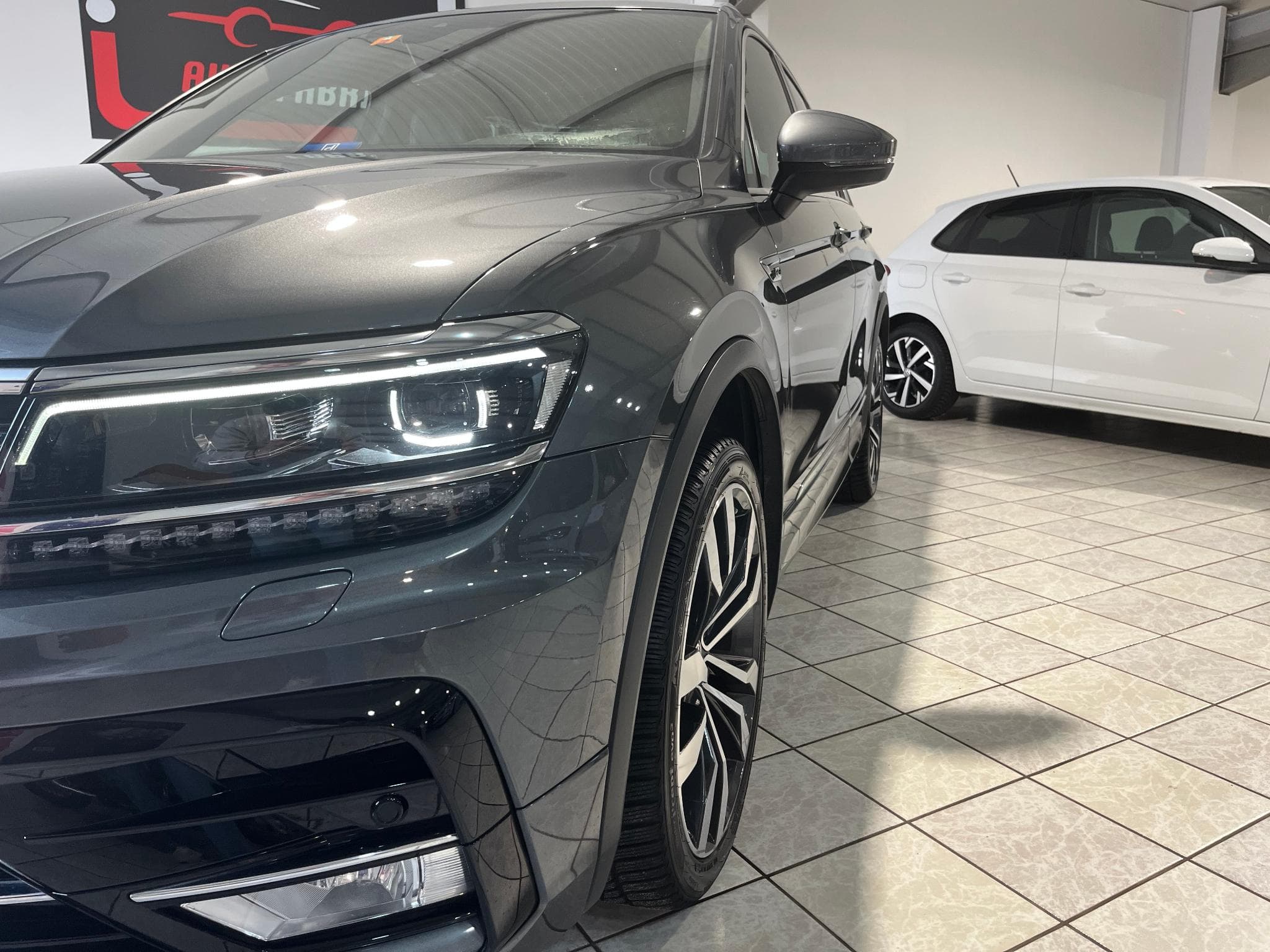 VW Tiguan 2.0 BI-TDI 240ch R-Line Carat 4Motion DSG CARPLAY (2017) - Photo 8